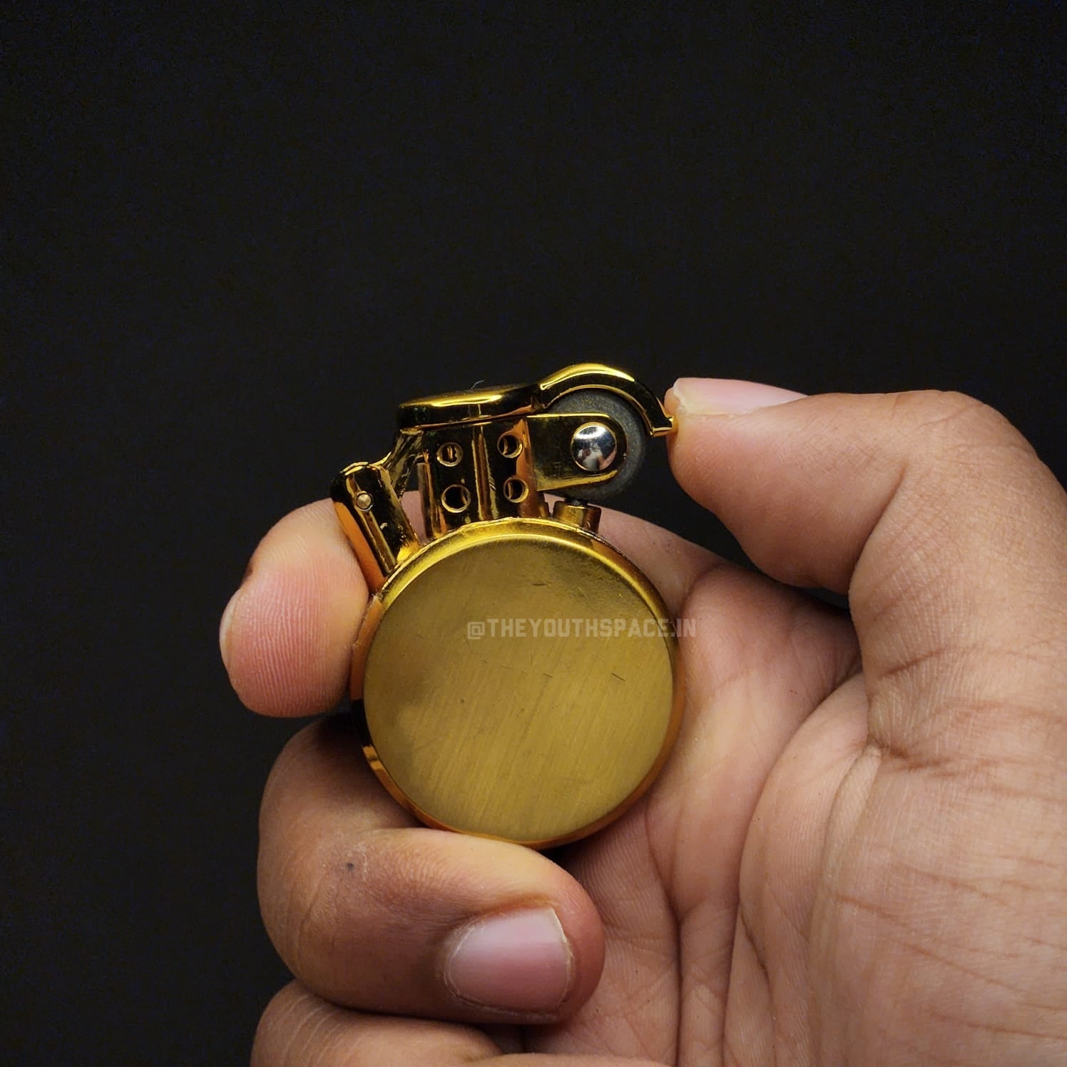 Vintage Pocket Flint Wheel Ignition Lighter (Metallic)