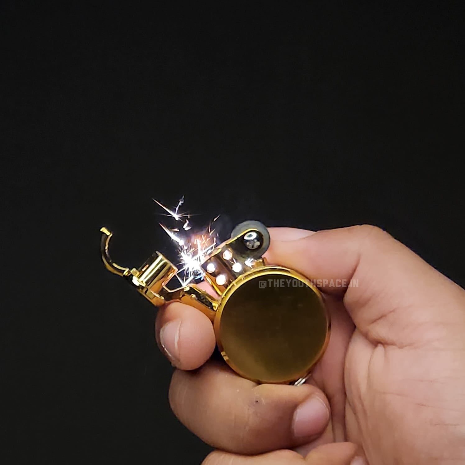 Vintage Pocket Flint Wheel Ignition Lighter (Metallic)