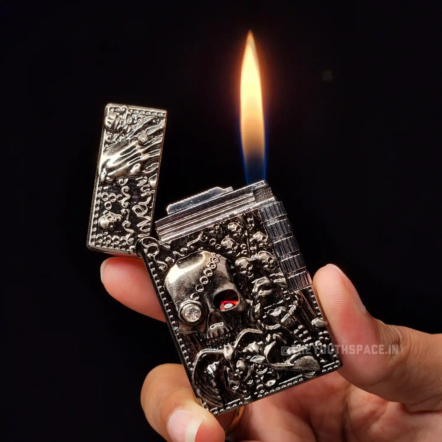 Crimson Eye Gothic Engraved Skull Lighter