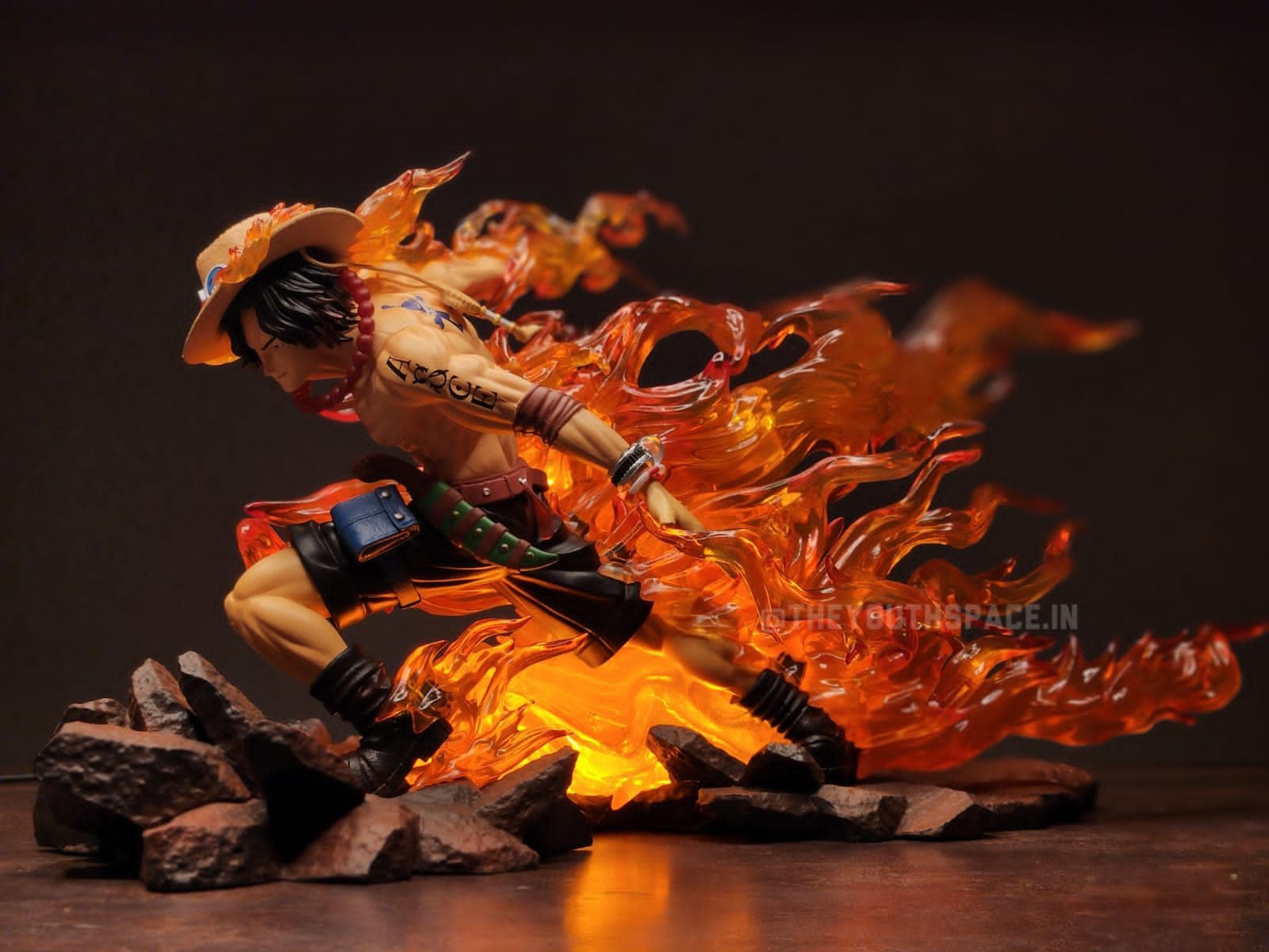 FIRE FIST ACE ILLUMINATING ACTION FIGURE PORTGAS D. ACE ONE PIECE