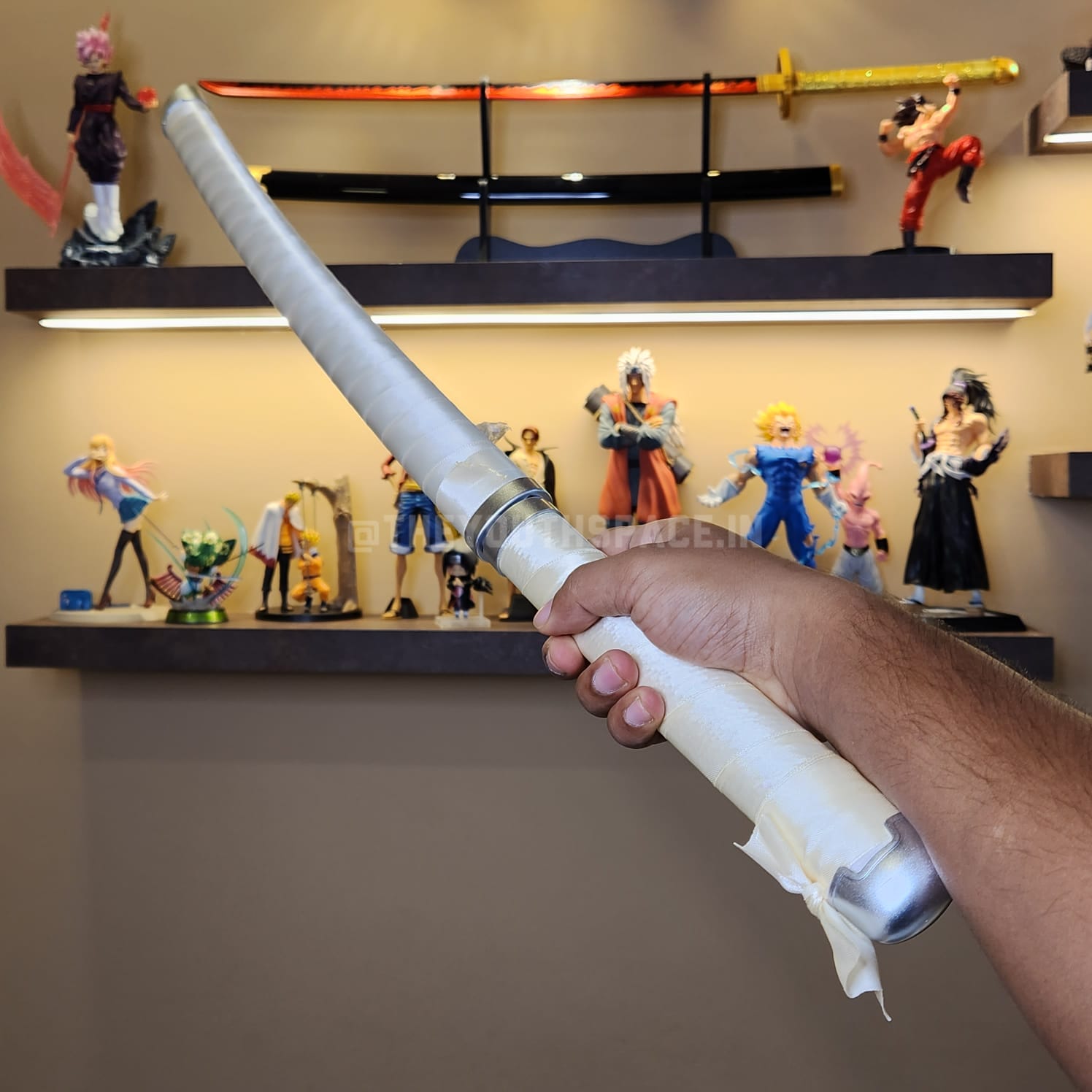 DIY INOSUKE HASHIBIRA'S WOODEN KATANA (104 CM)