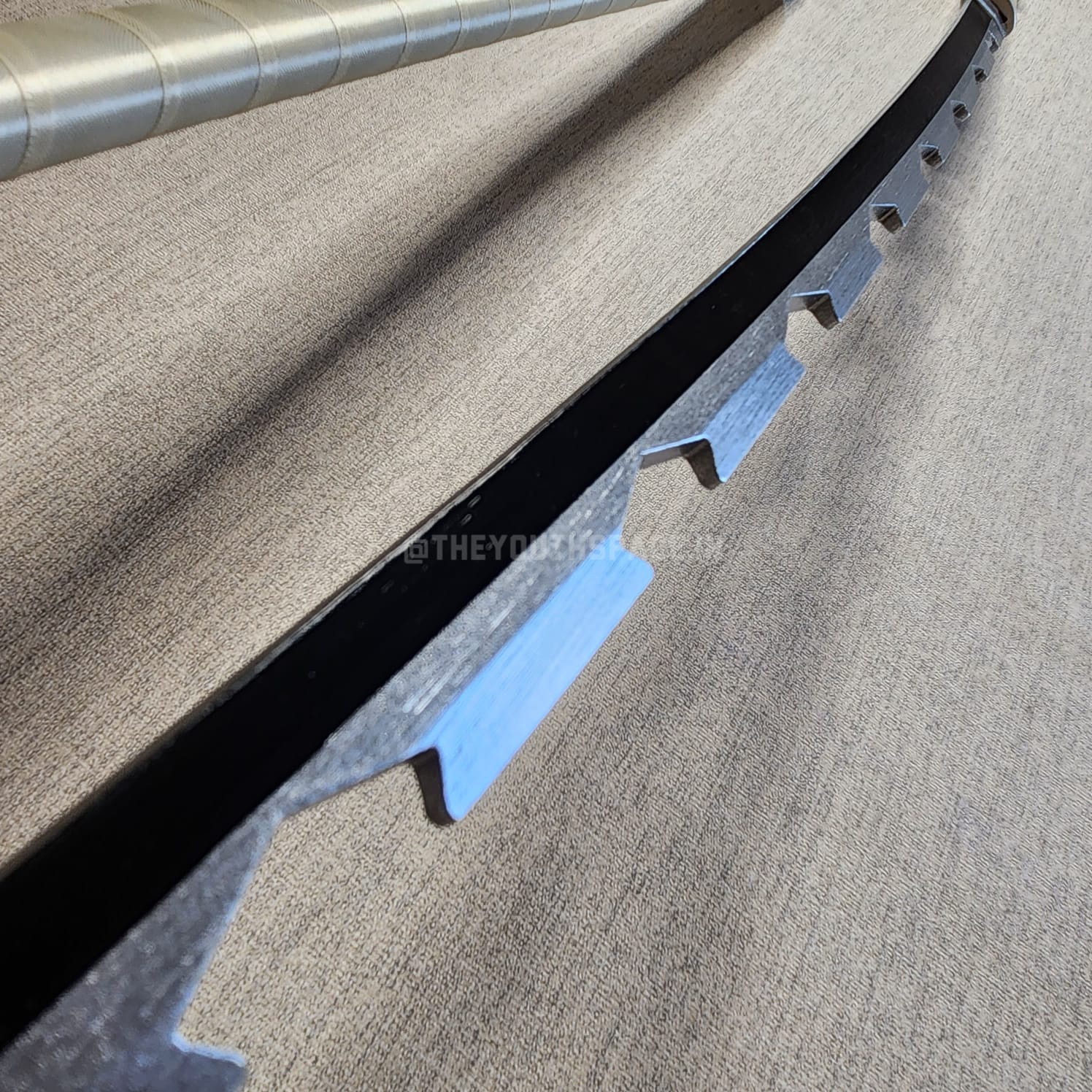 DIY INOSUKE HASHIBIRA'S WOODEN KATANA (104 CM)