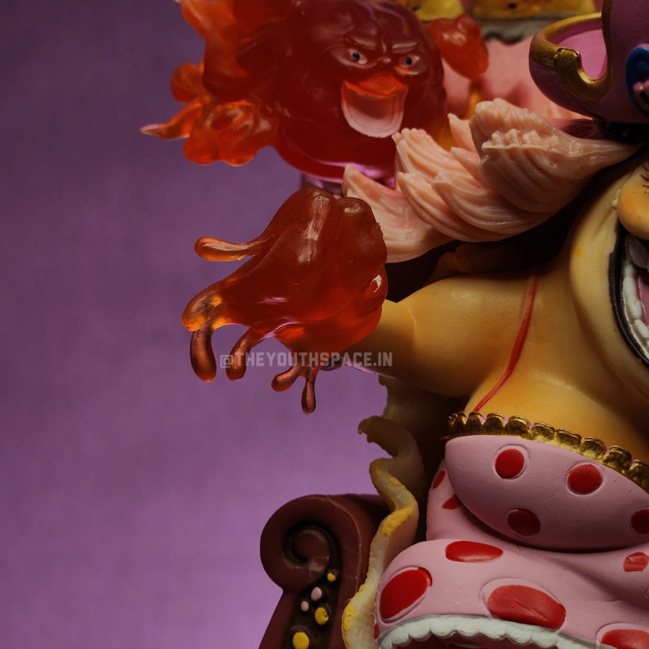 Big Mom Charlotte Linlin on Throne Action Figure - One Piece