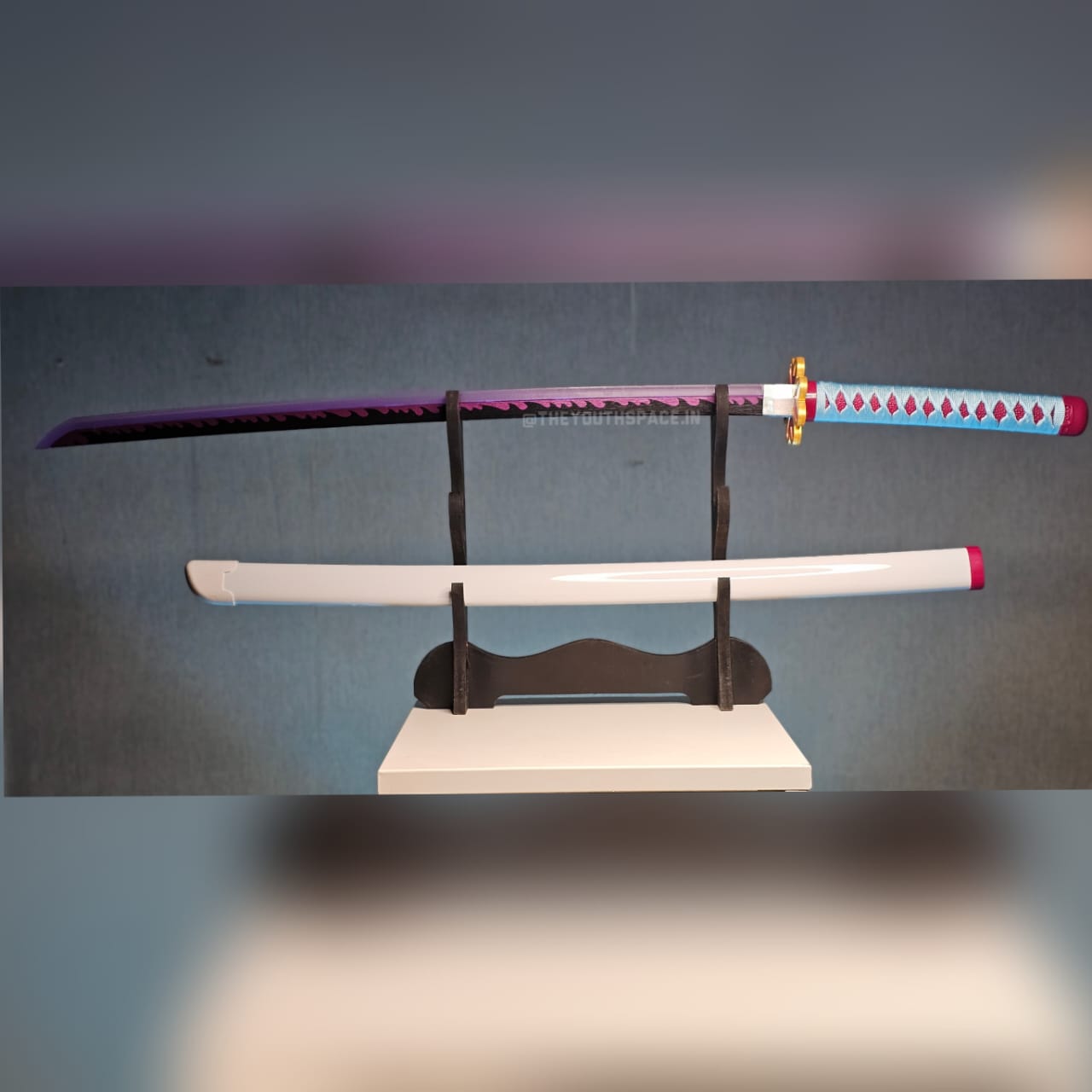 Mitsuri's practice wooden X acrylic katana (104cms)