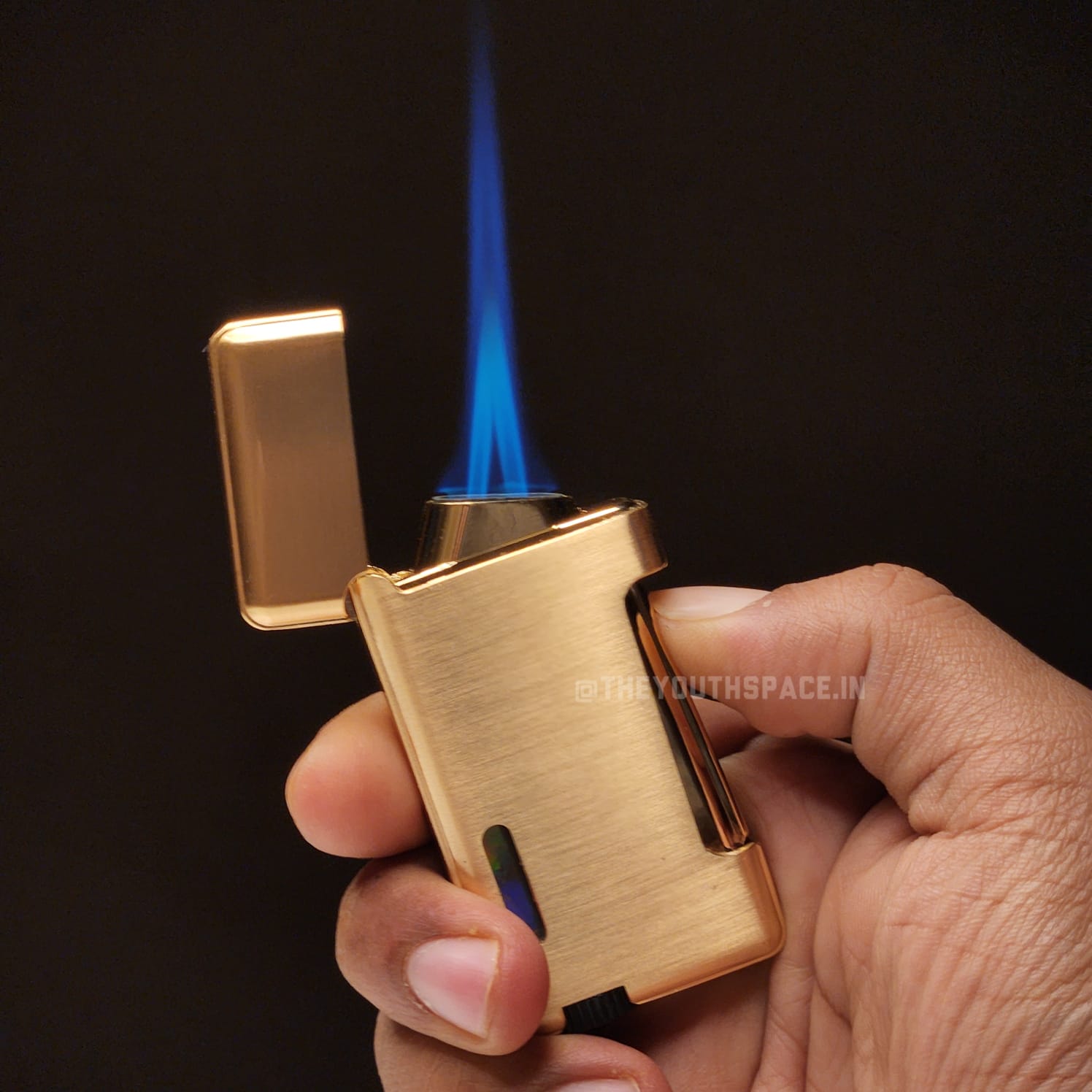 Sleek Fancy dual jet lighter
