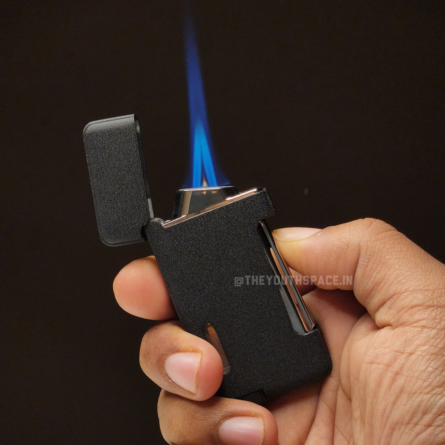 Sleek Fancy dual jet lighter