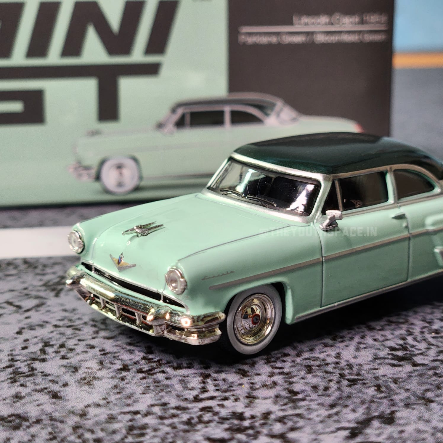Mini GT Capri 1954 Parklane / Bloomfield LHD Green 1/64