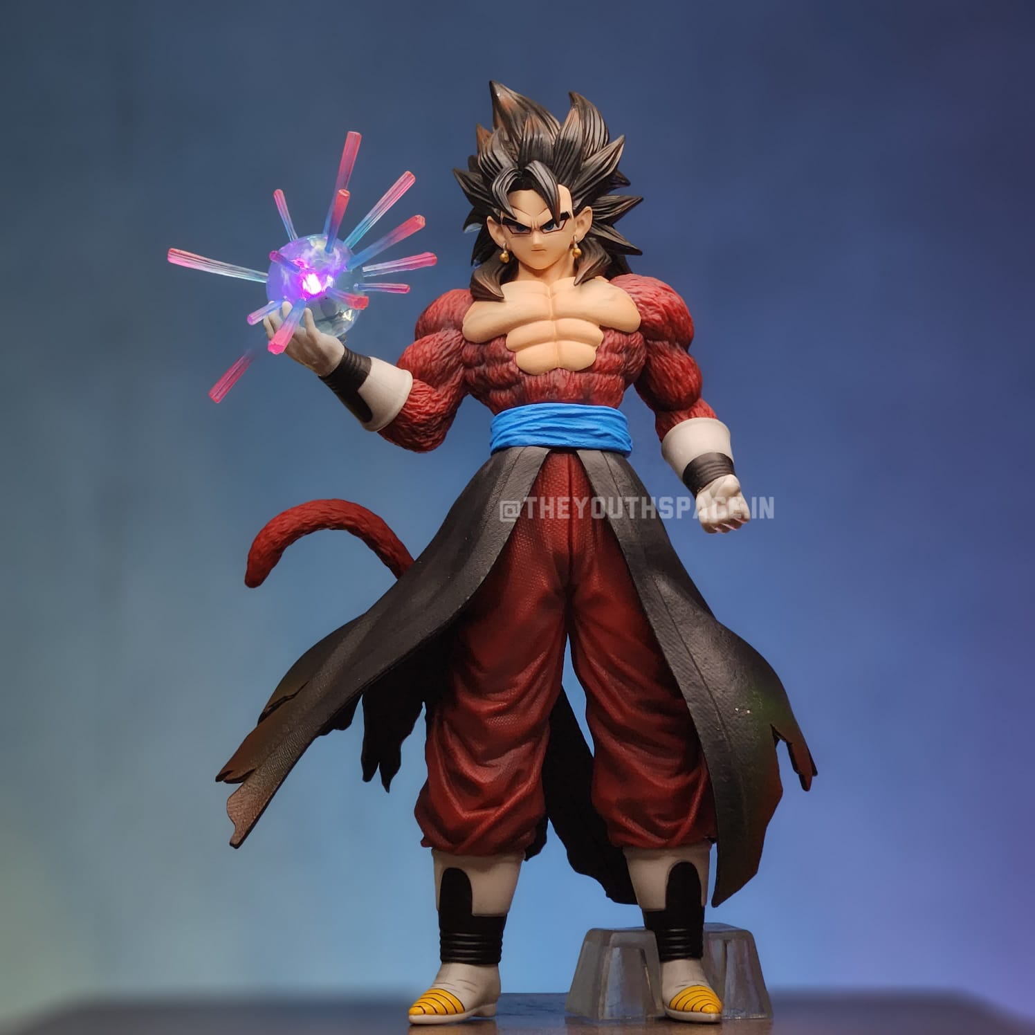 SSJ4 Vegito with LEDs figure (29cms) - Dragon Ball