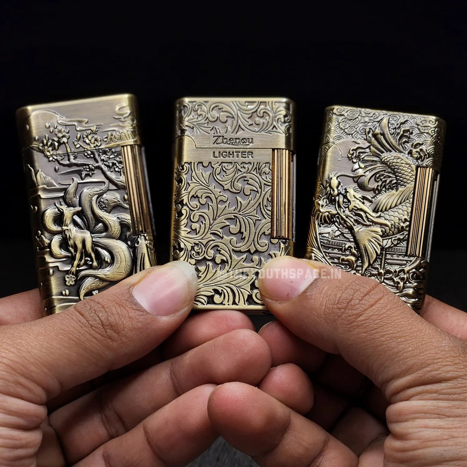 Vintage Carved Flint Stone Lighter (Metallic)