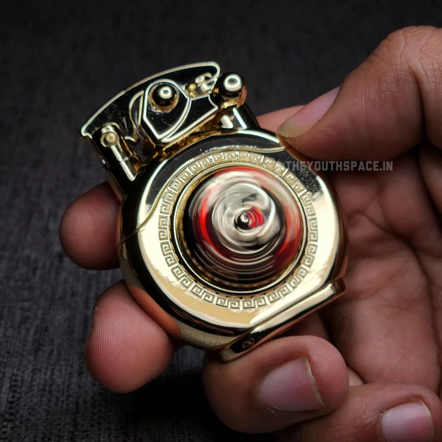 Zorro 620 Lucky God's Face Spinning Turntable Rocker Arm Kerosene Lighter