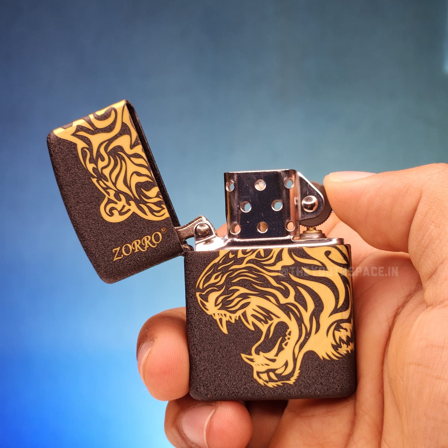 ZORRO ULTIMATE JUSTICE BRASS TIGER FACE LIGHTER 23HK