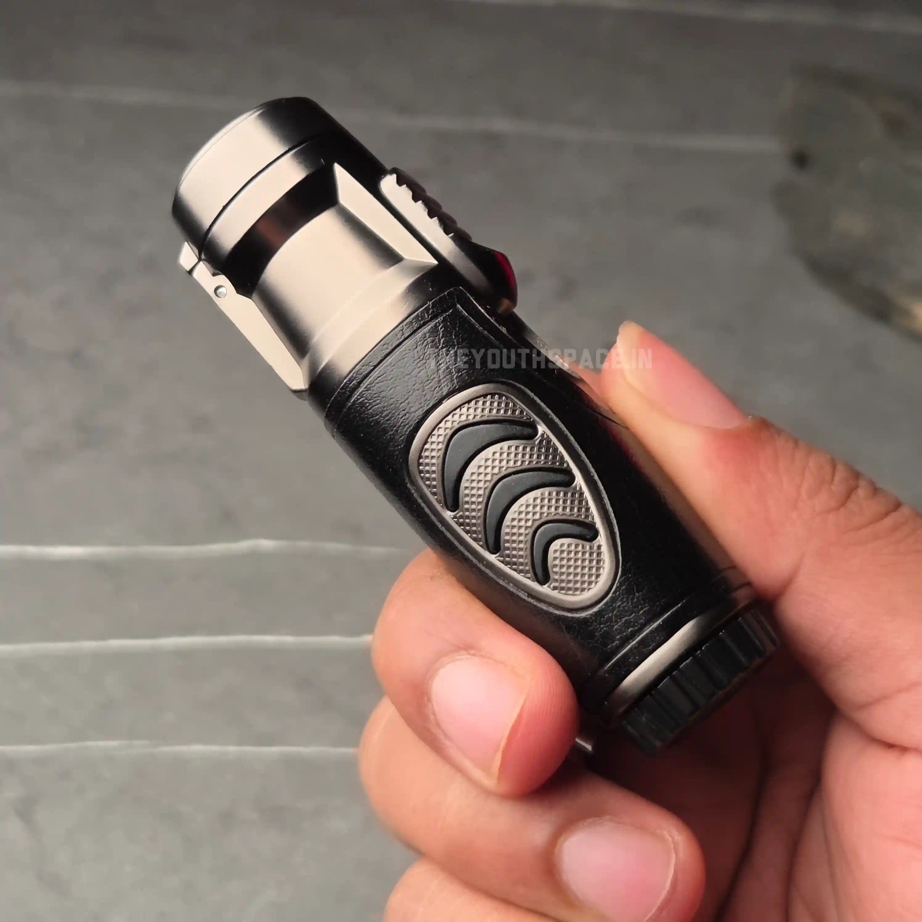 Torch Grip Dual Flame Lighter