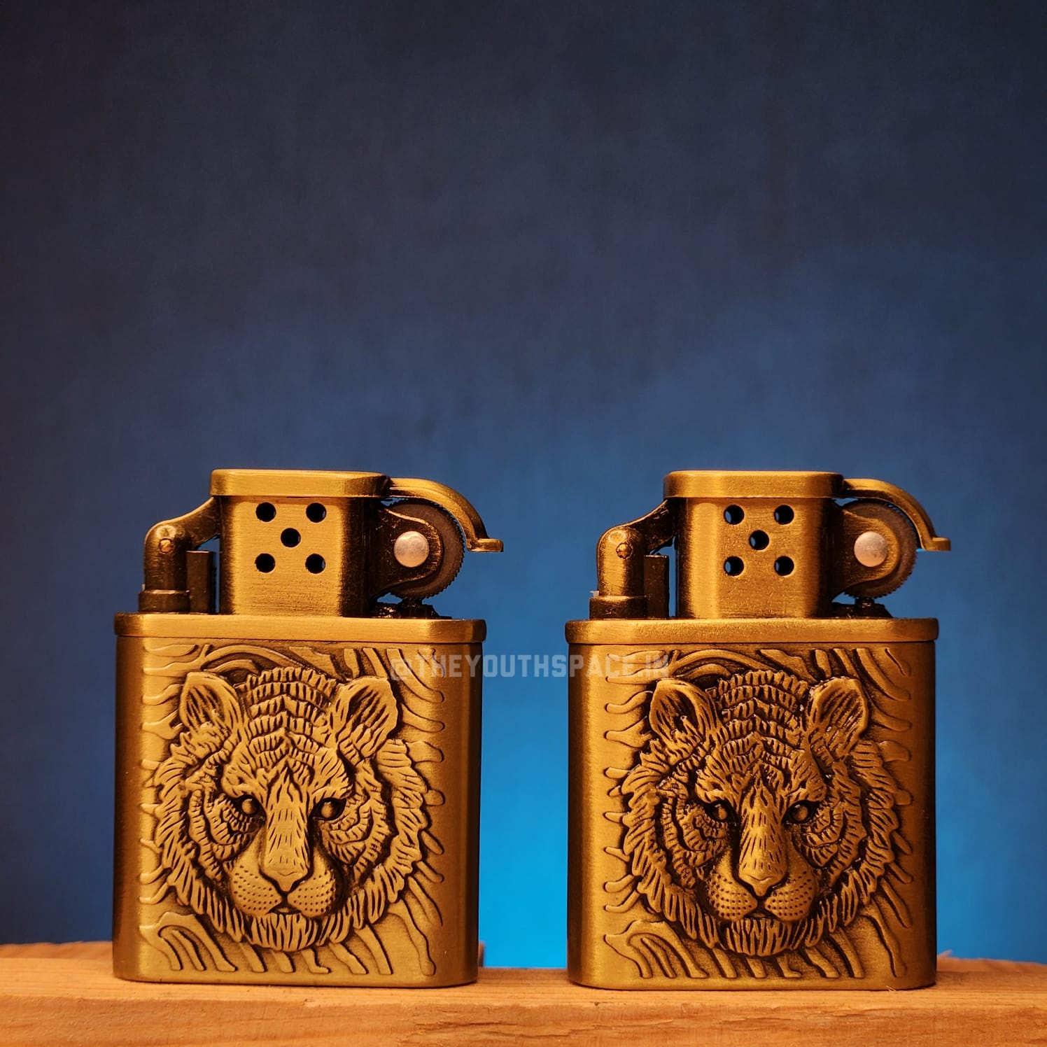 Tiger Flint Wheel Classic Lighter (Metallic)