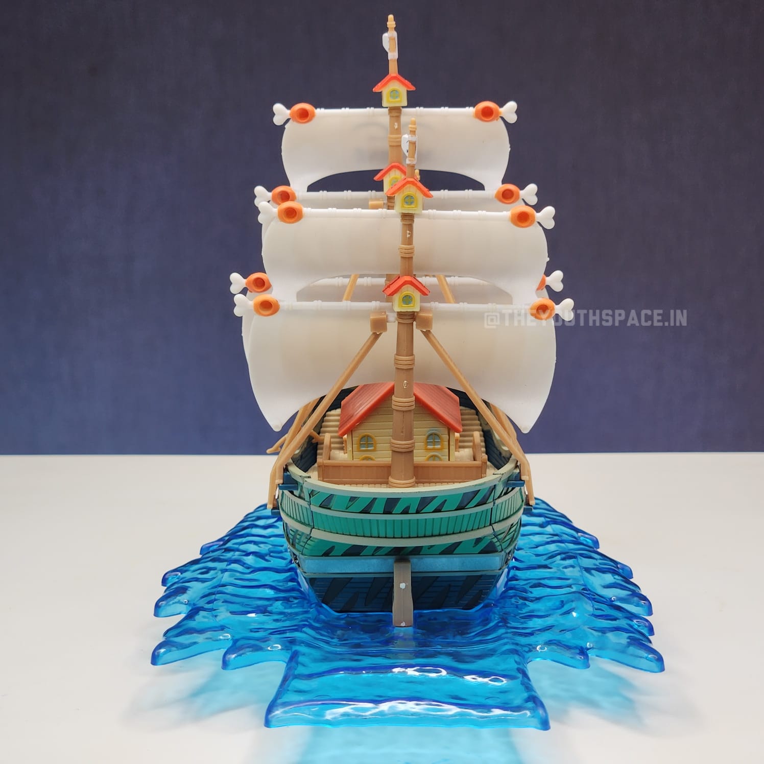 Garp's Warship - One Piece