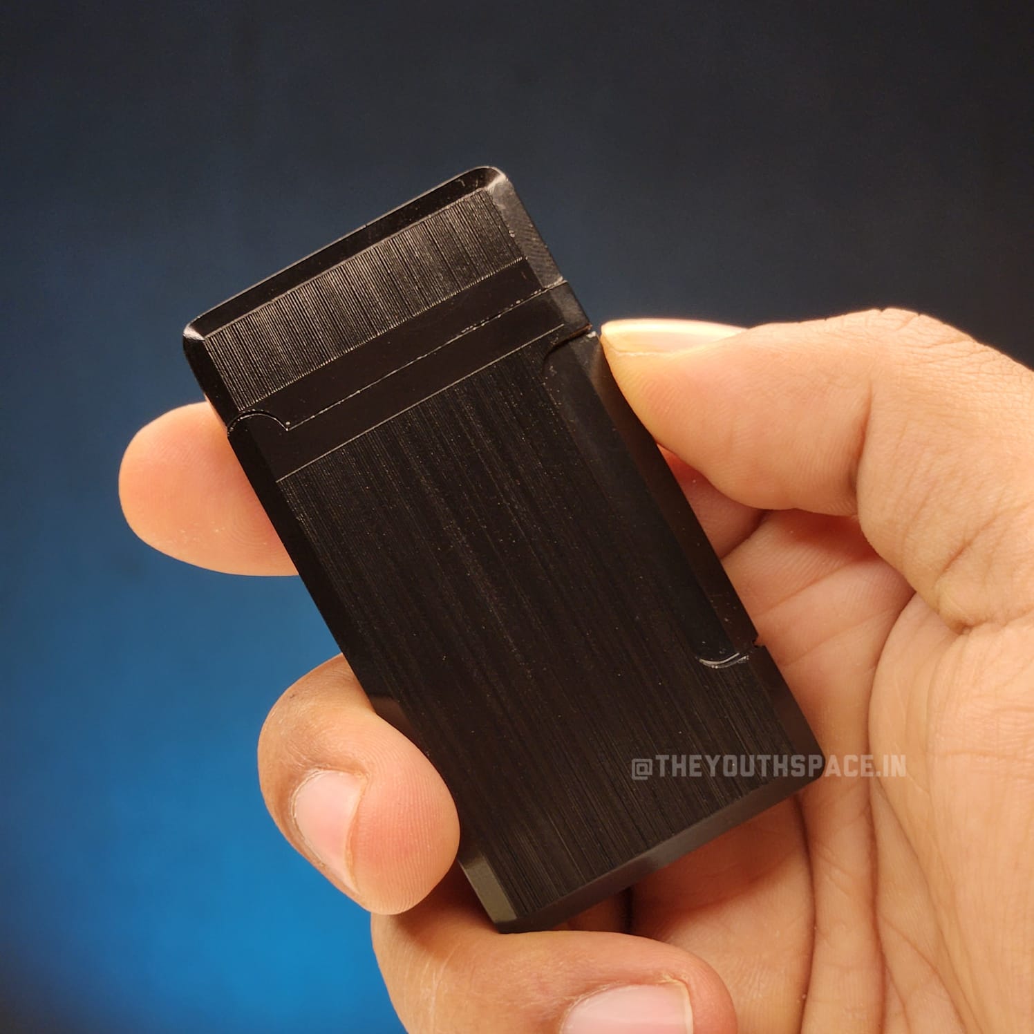 Sleek Textured Jet Flame Lighter (Metallic)