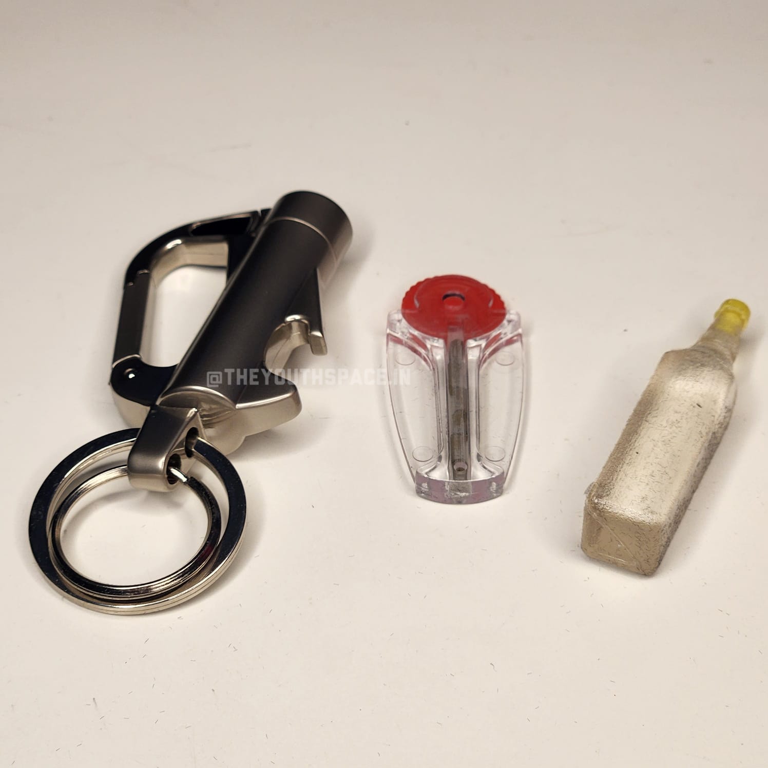 Carabiner Flint wheel Lighter (Metallic)