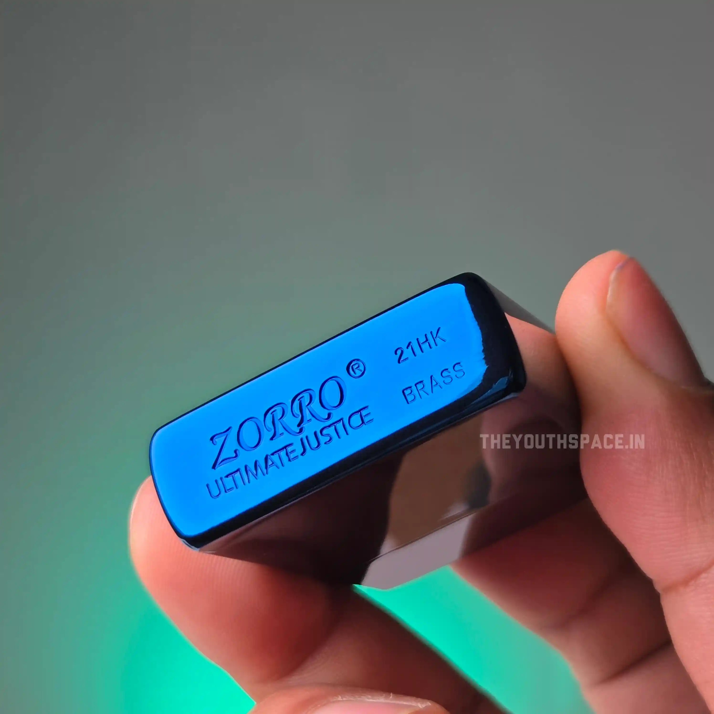 ZORRO ULTIMATE JUSTICE BRASS BLUE CHECKERED LIGHTER 21HK