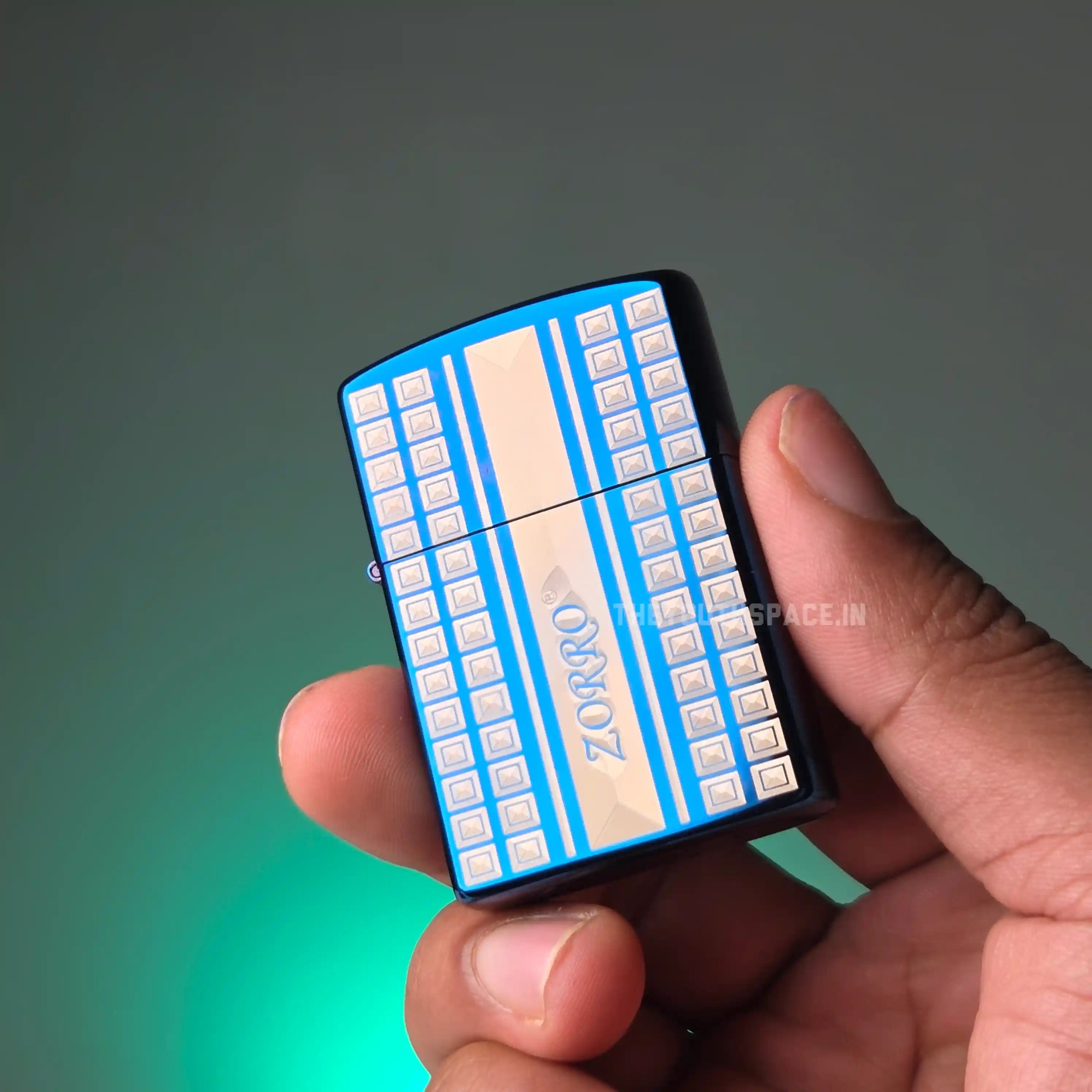 ZORRO ULTIMATE JUSTICE BRASS BLUE CHECKERED LIGHTER 21HK