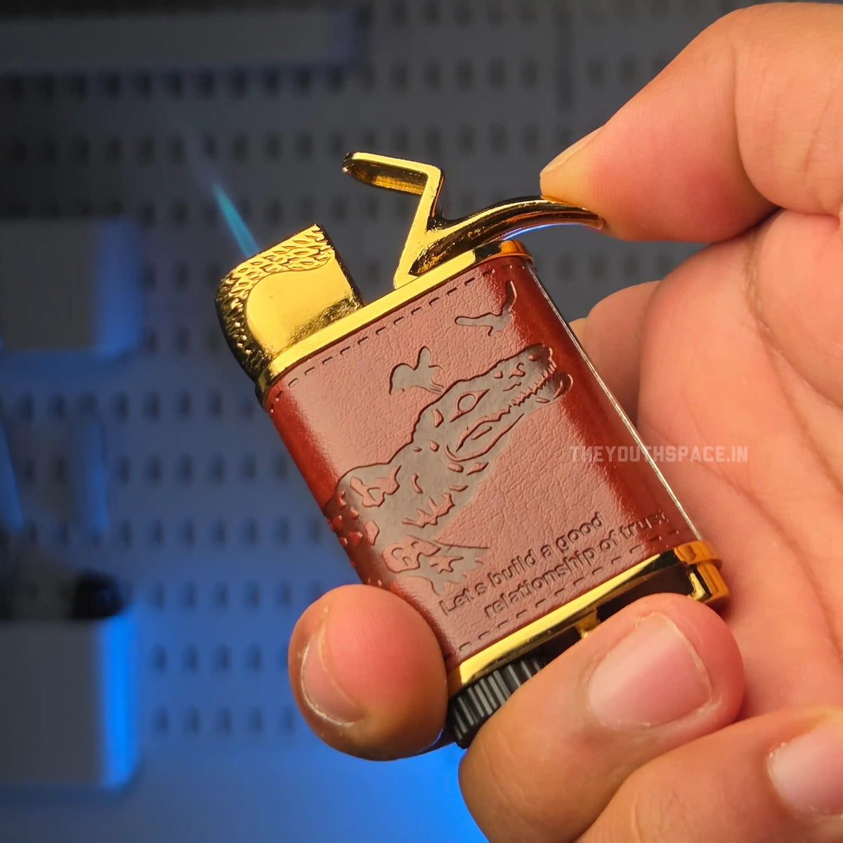 Vintage Styled Jet Flame Lighter (Metallic)