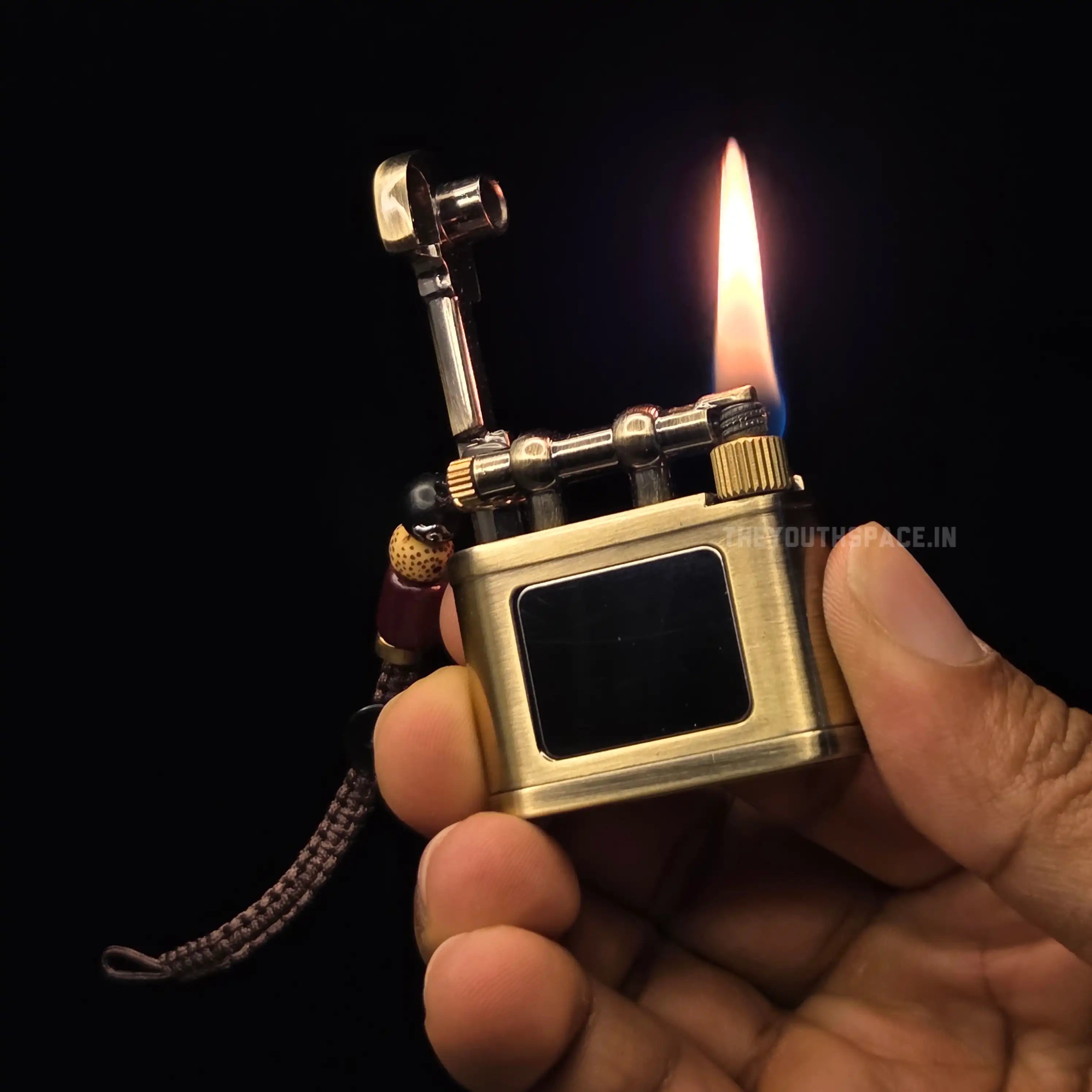 SOKO Antique Handheld Mirror Lighter