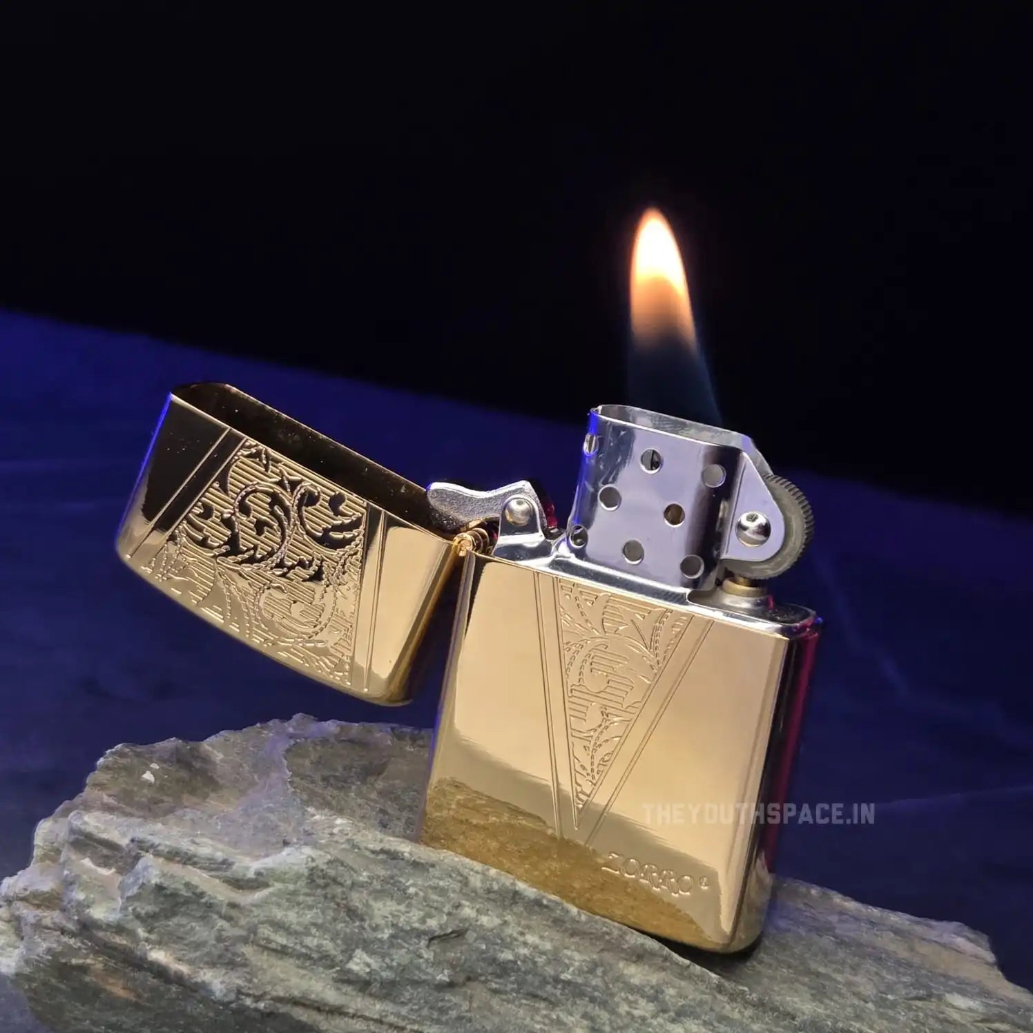 ZORRO ULTIMATE JUSTICE BRASS GOLDEN ENGRAVED LIGHTER 22HK