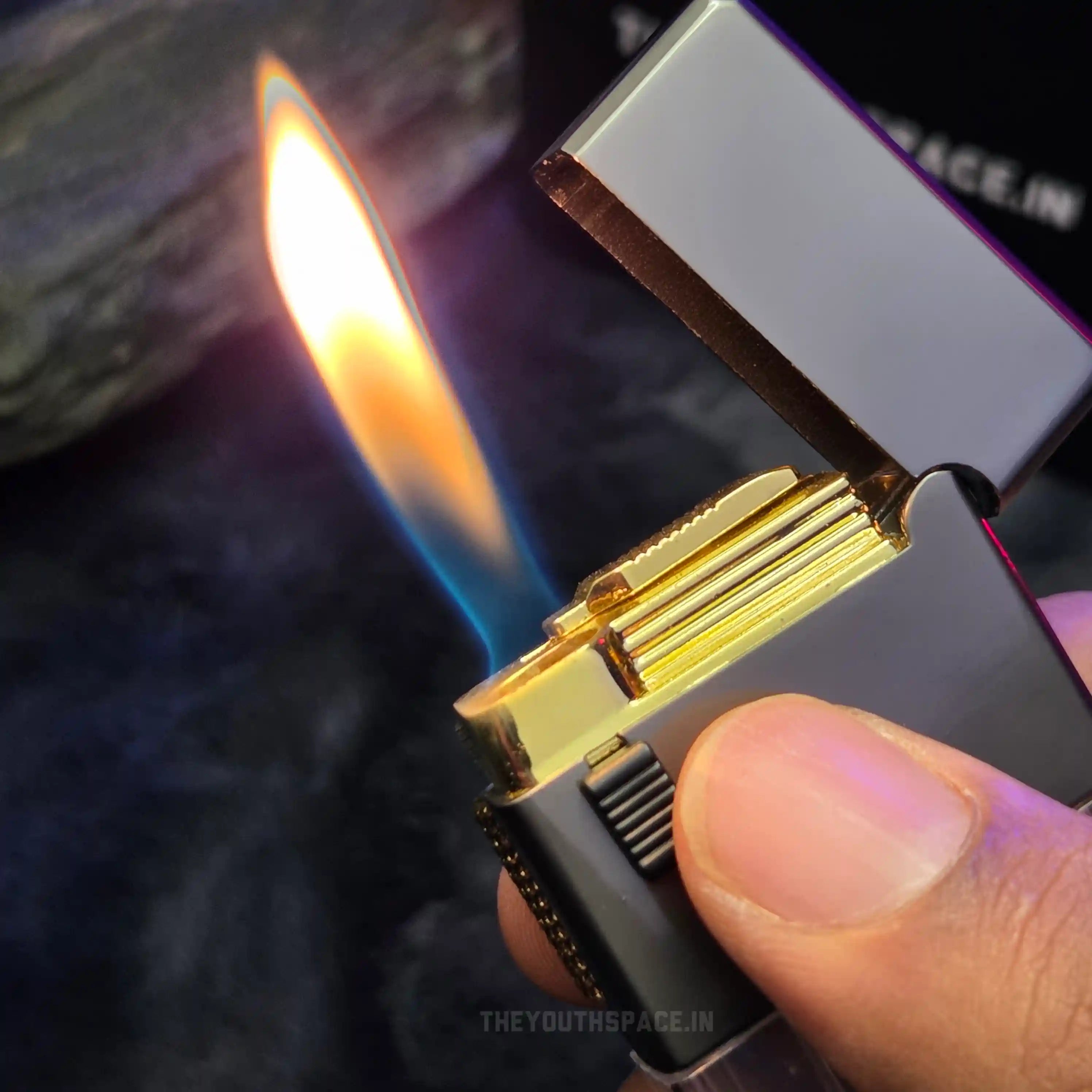 Dual Flame Mode Sleek Lighter (Metallic)