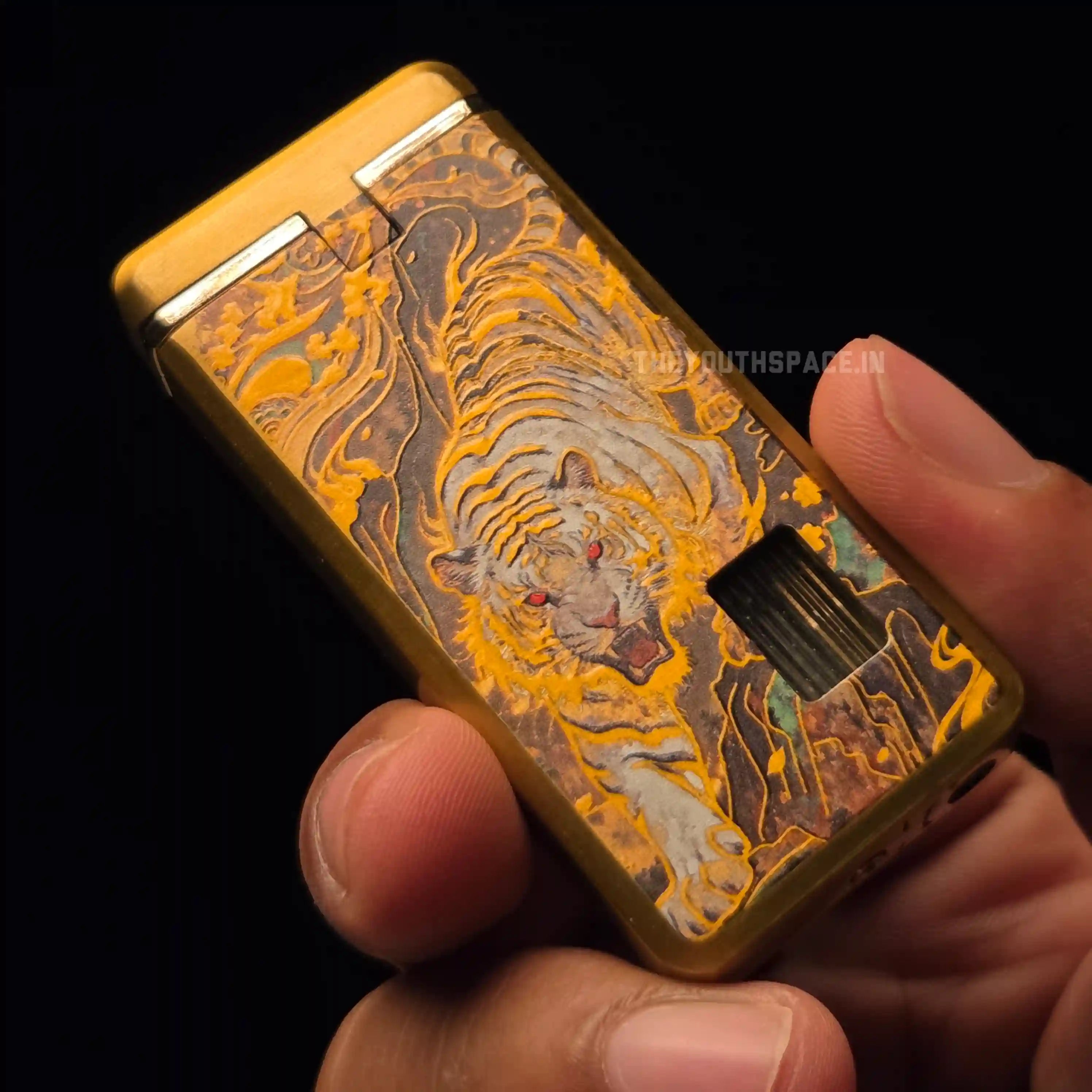 Gold Toned Relief Printed Dragon Red Flame Jet Lighter
