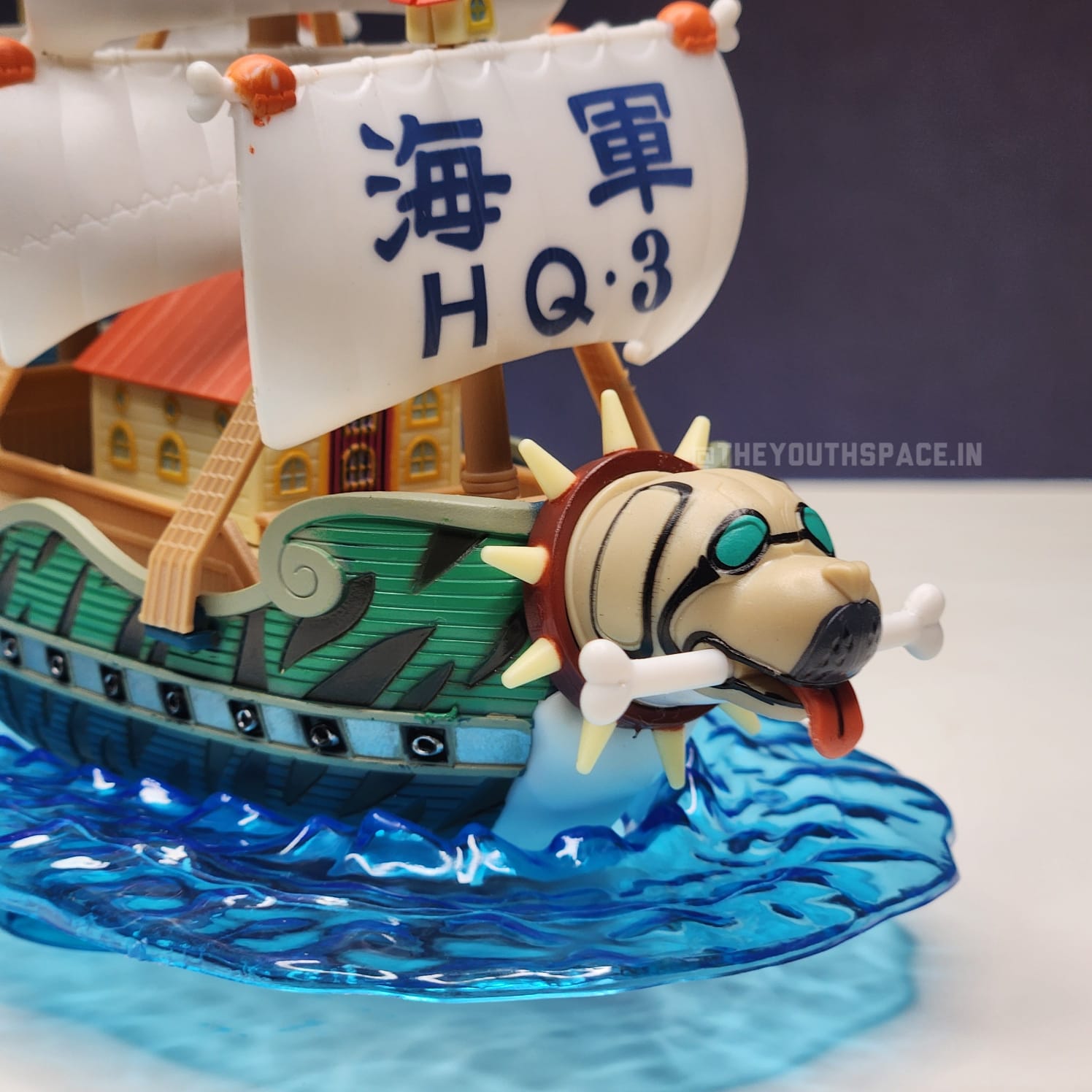 Garp's Warship - One Piece