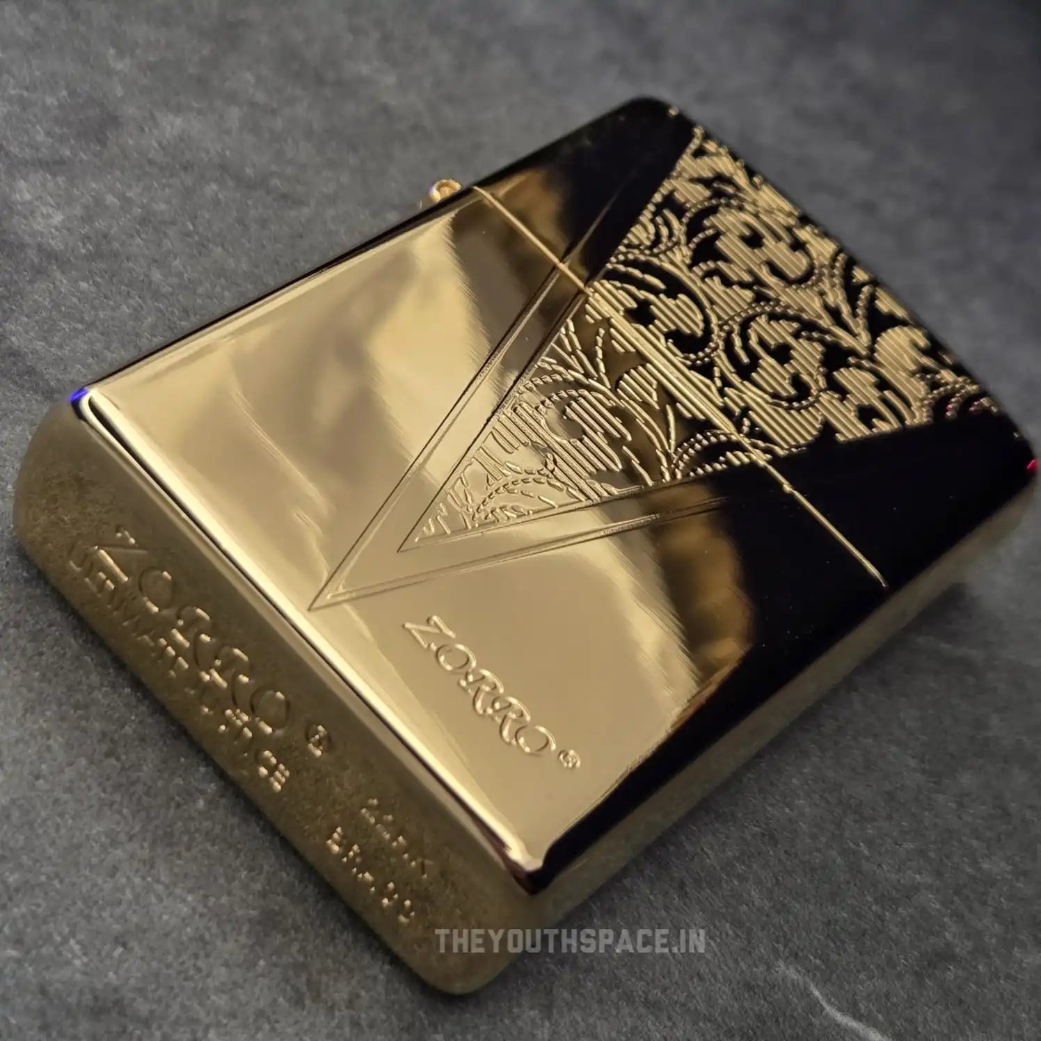 ZORRO ULTIMATE JUSTICE BRASS GOLDEN ENGRAVED LIGHTER 22HK