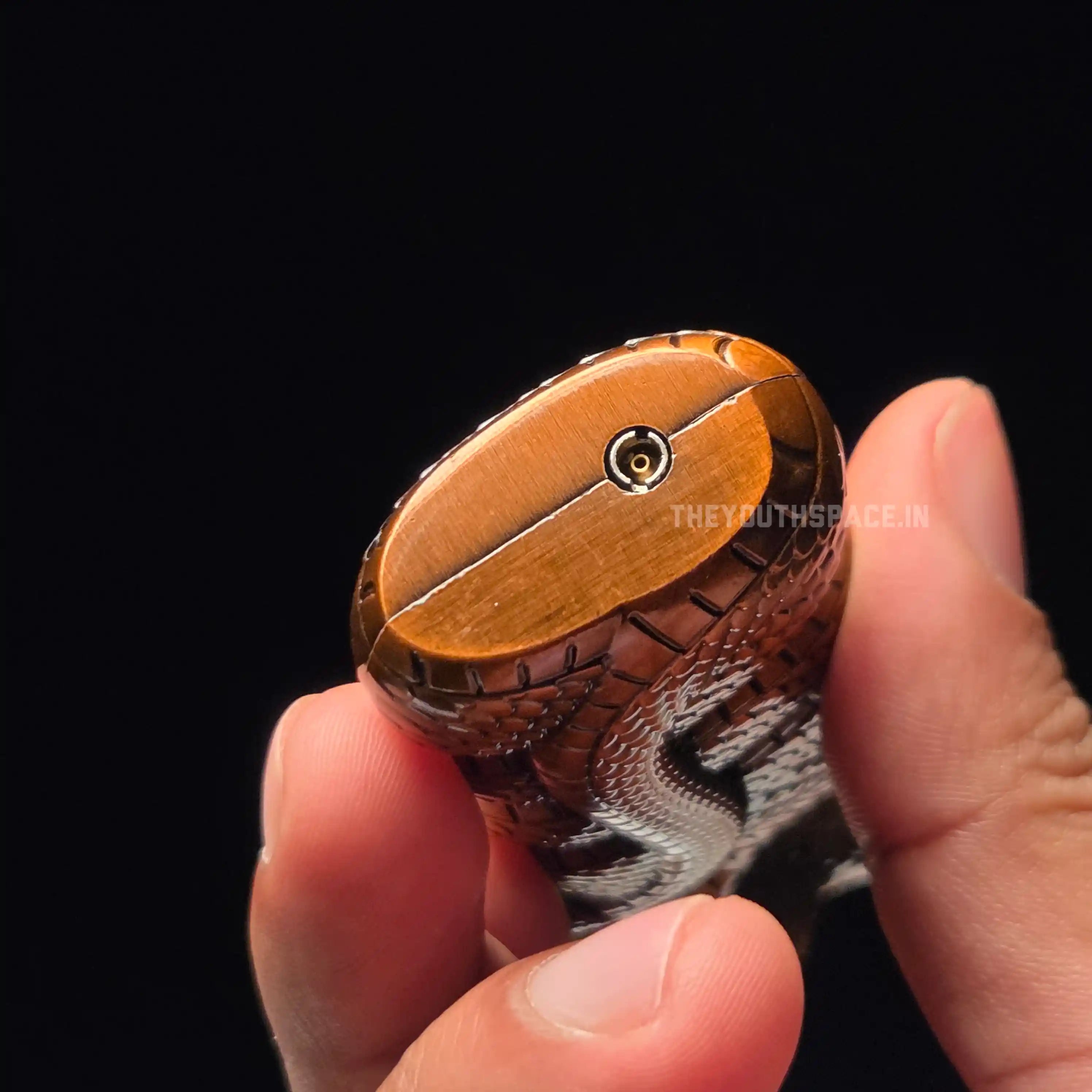 King Cobra Showpiece Lighter