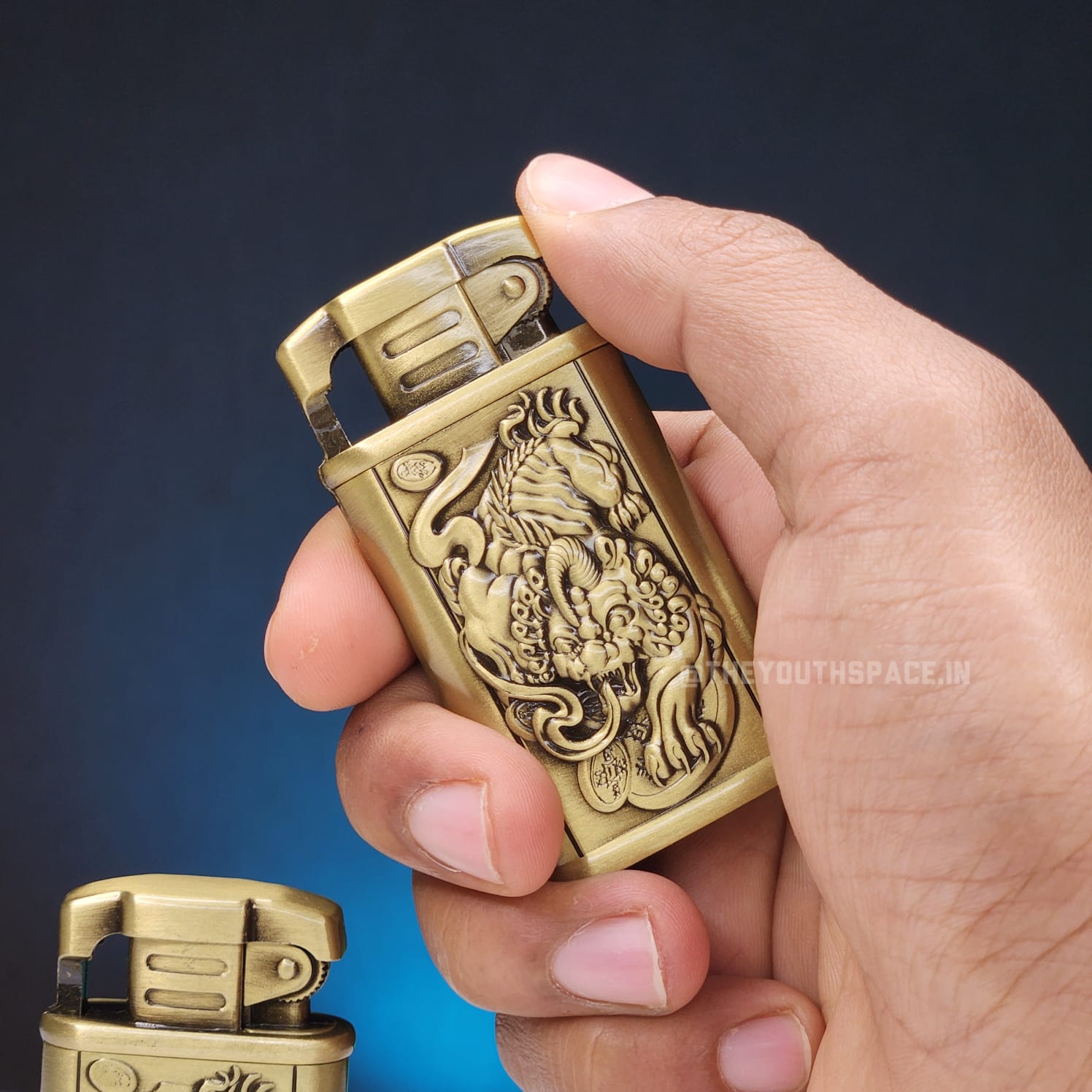 Golden Dragon Vintage Style Lighter (Metallic)