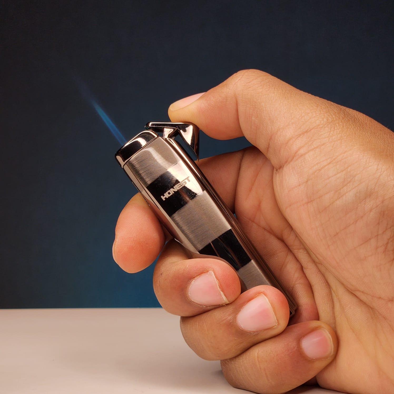 Honest Jetlite metallic Lighter