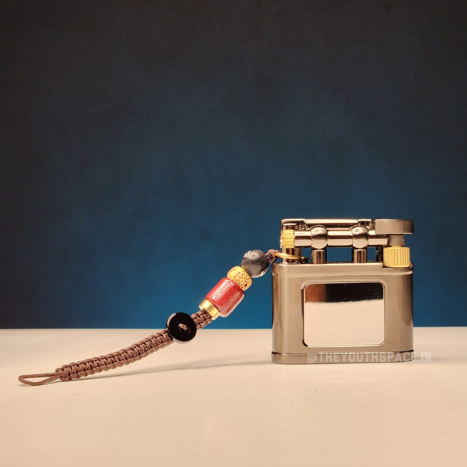 SOKO Antique Handheld Mirror Lighter