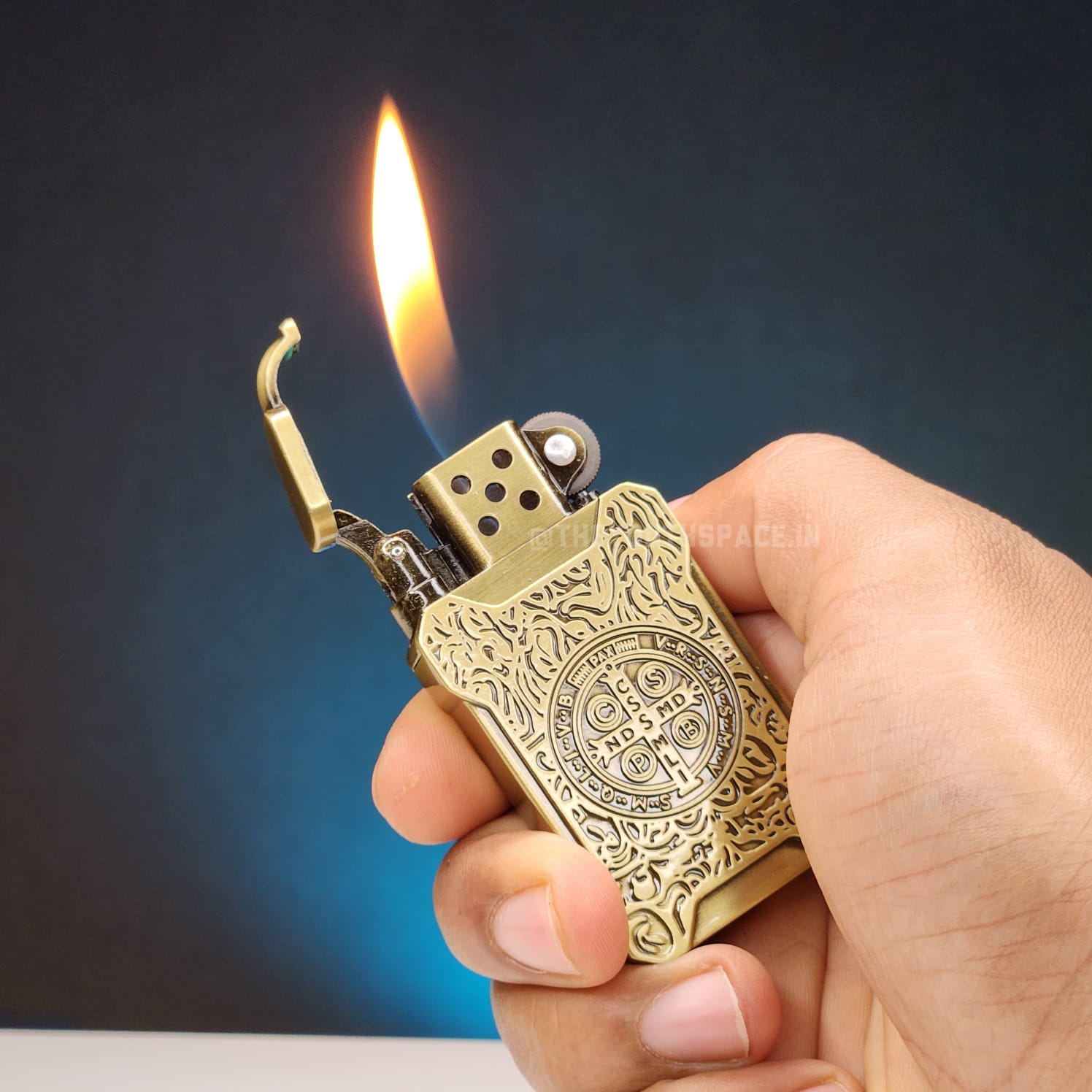 Engraved Flint Wheel Lighter (Metallic)