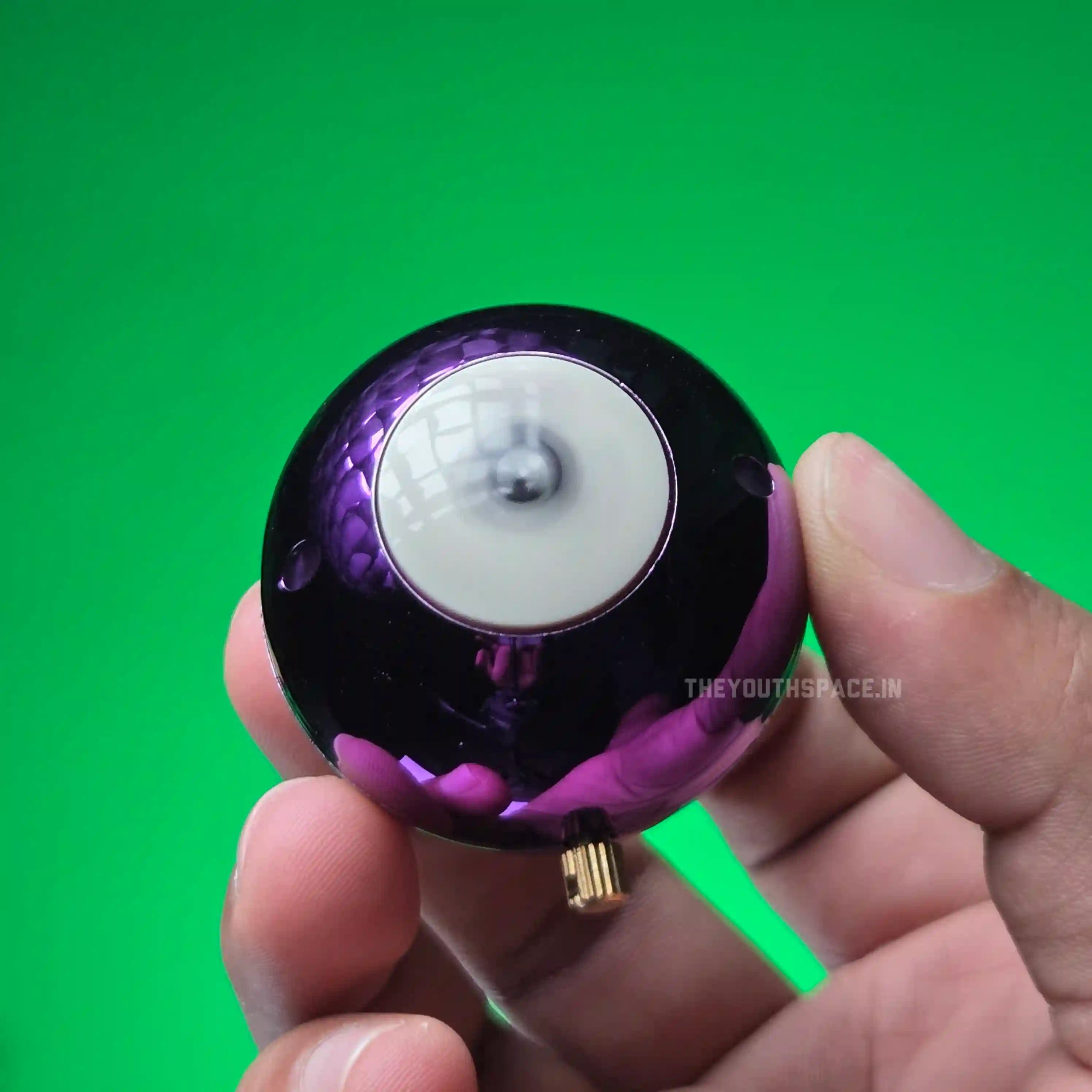 Billiards Pool Ball Spinner Lighter