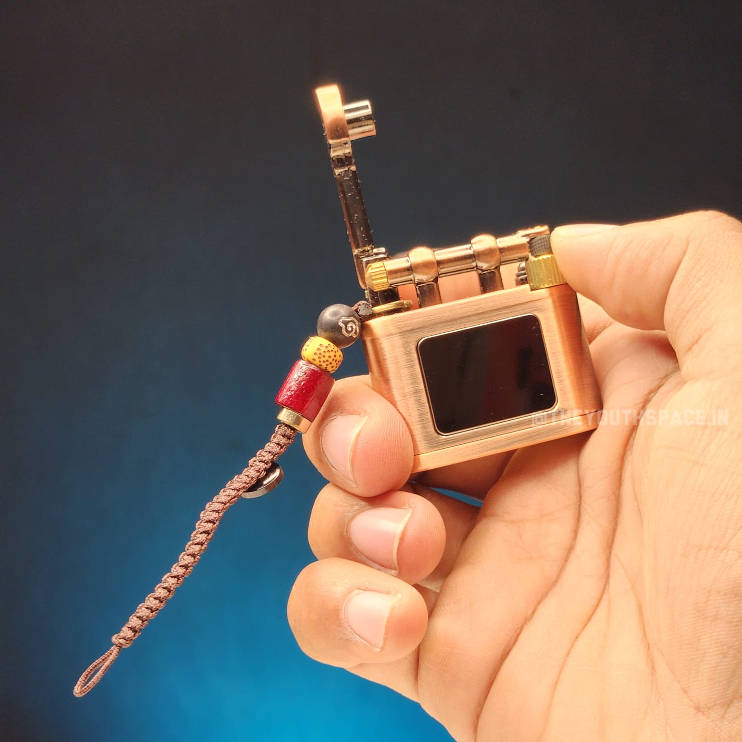 SOKO Antique Handheld Mirror Lighter