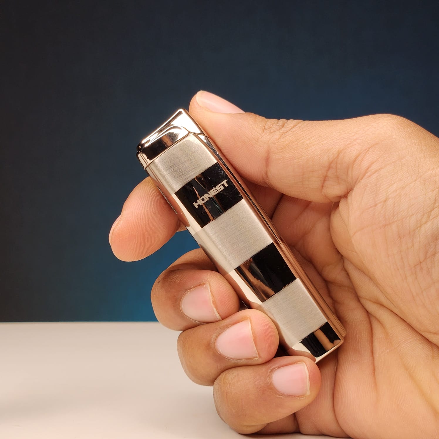 Honest Jetlite metallic Lighter