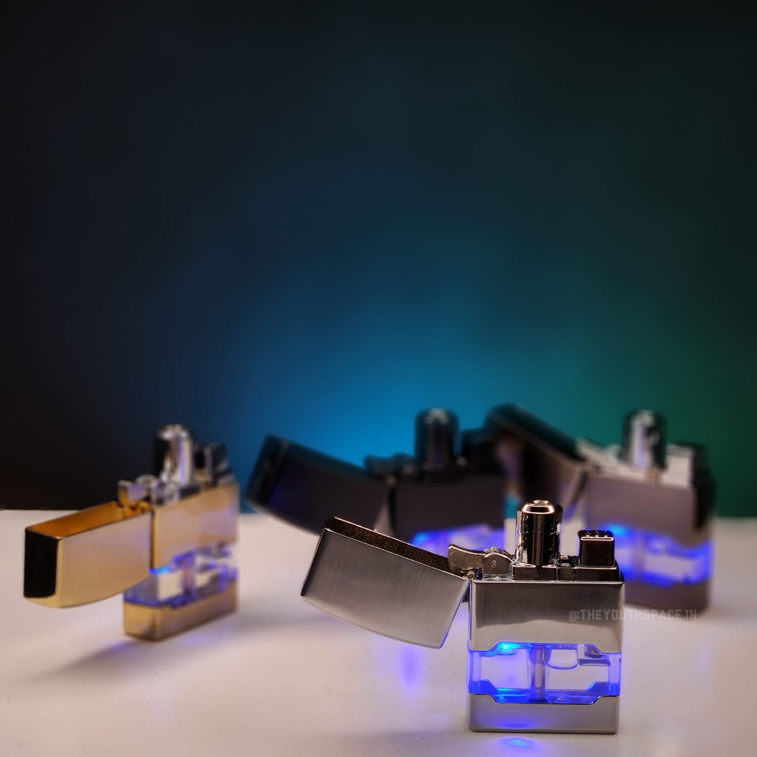 Lumi Tank Red Flame Jet Lighter (Metallic)