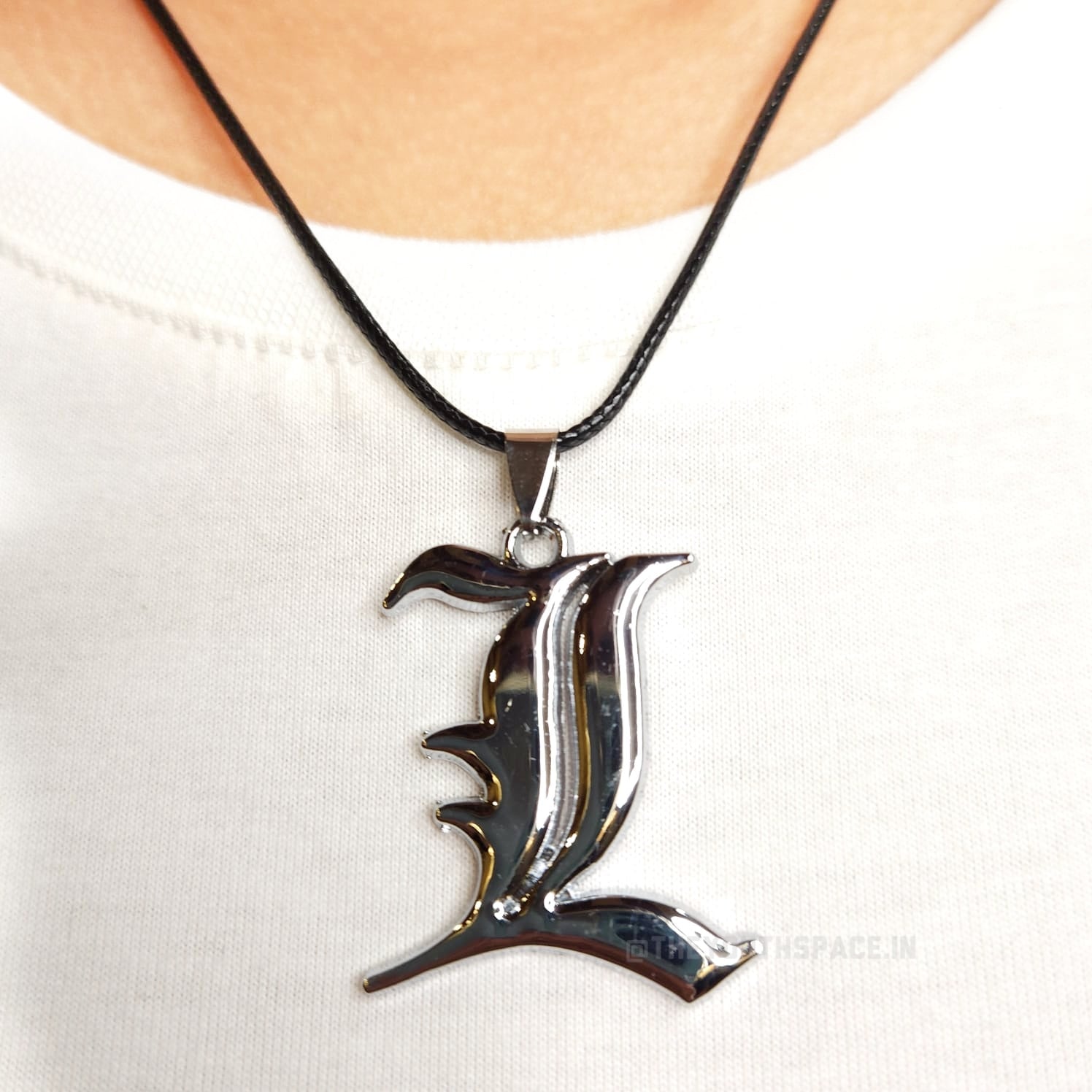 Deathnote (L) pendant