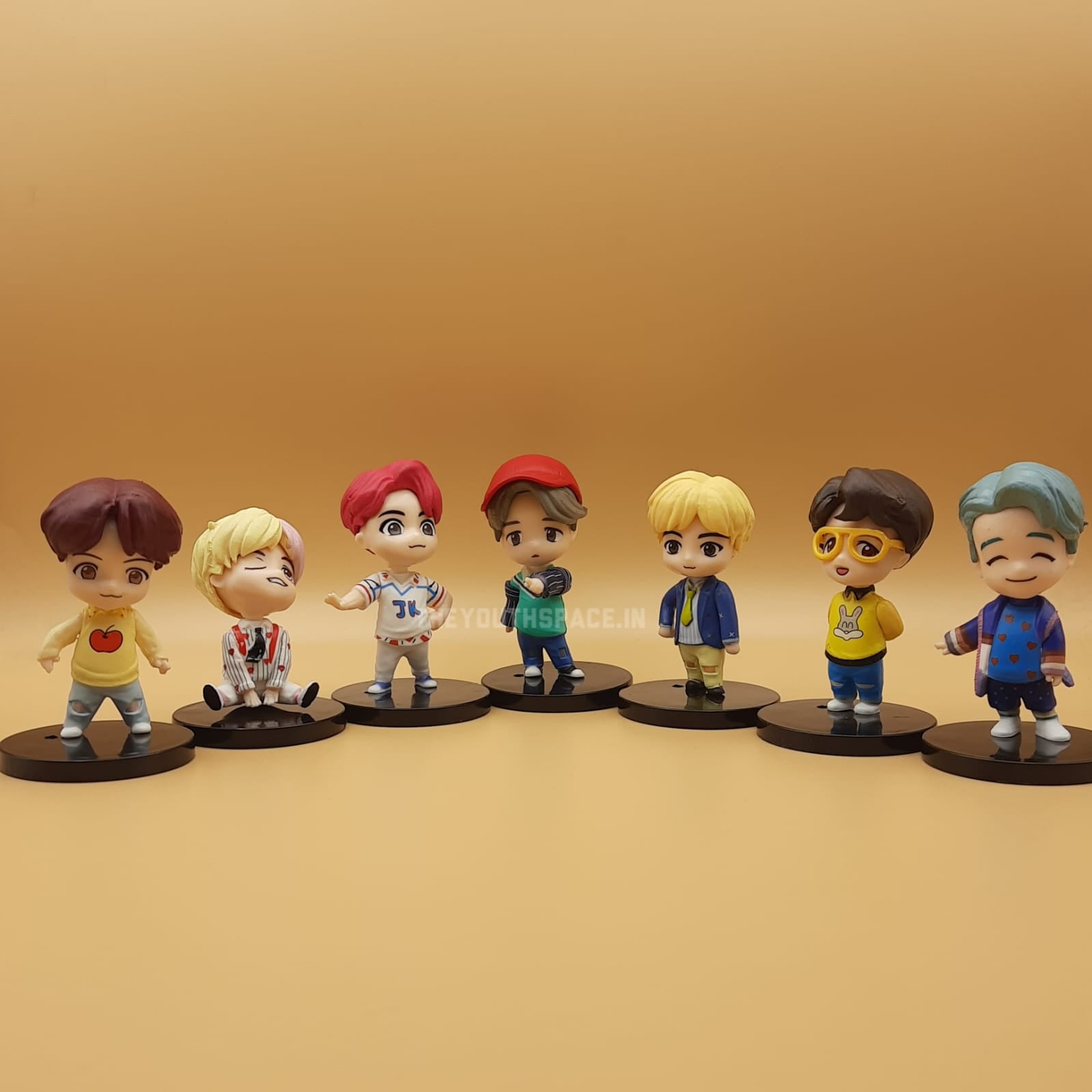 Tiny Tan Idol Set (Set of 7 Figurines)