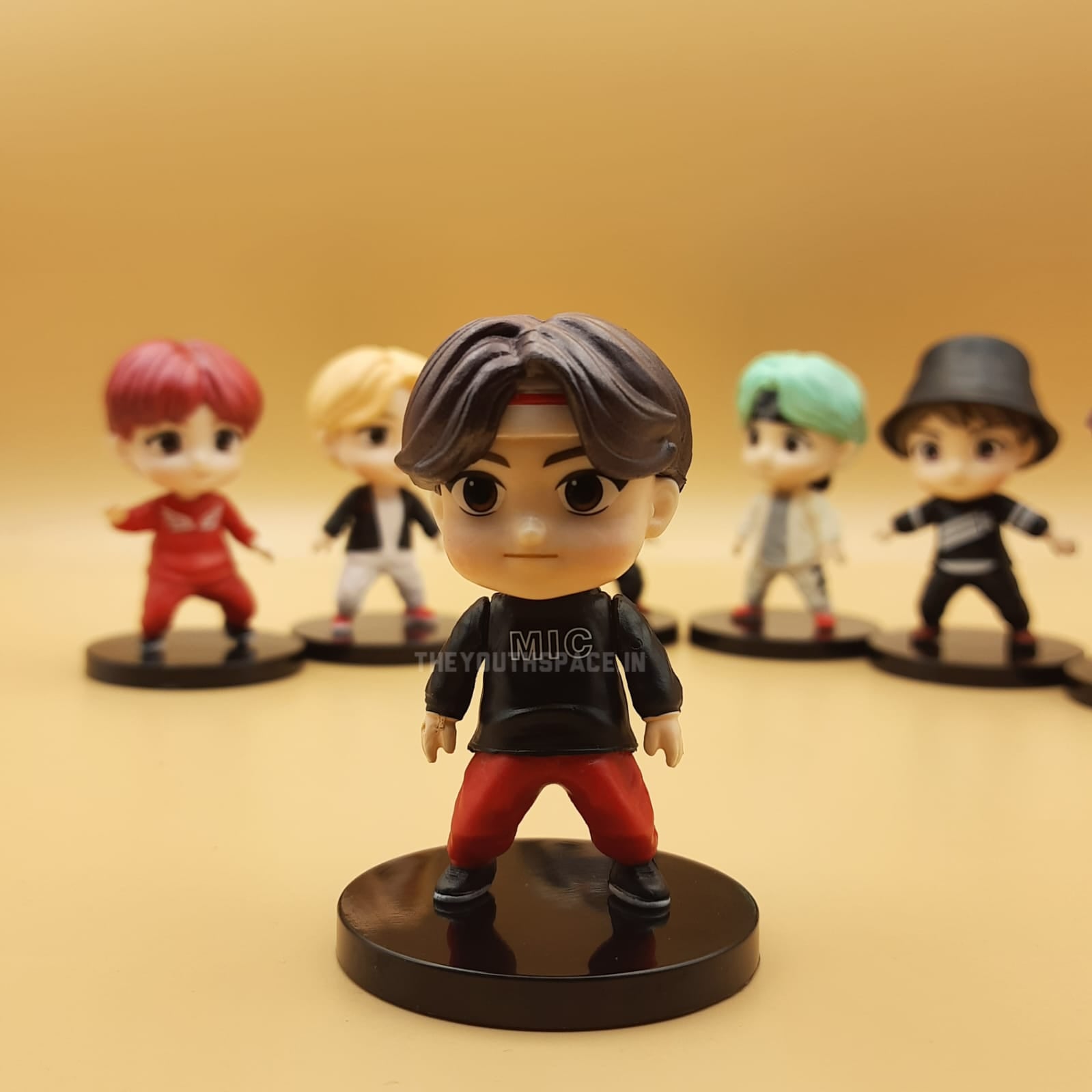 Tiny Tan Mic Drop Standing Set (Set of 7 Figurines)