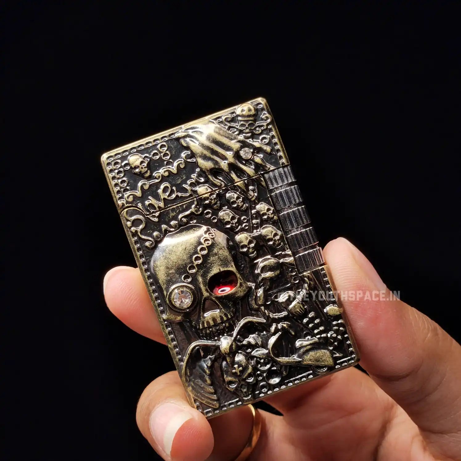 Crimson Eye Gothic Engraved Skull Lighter