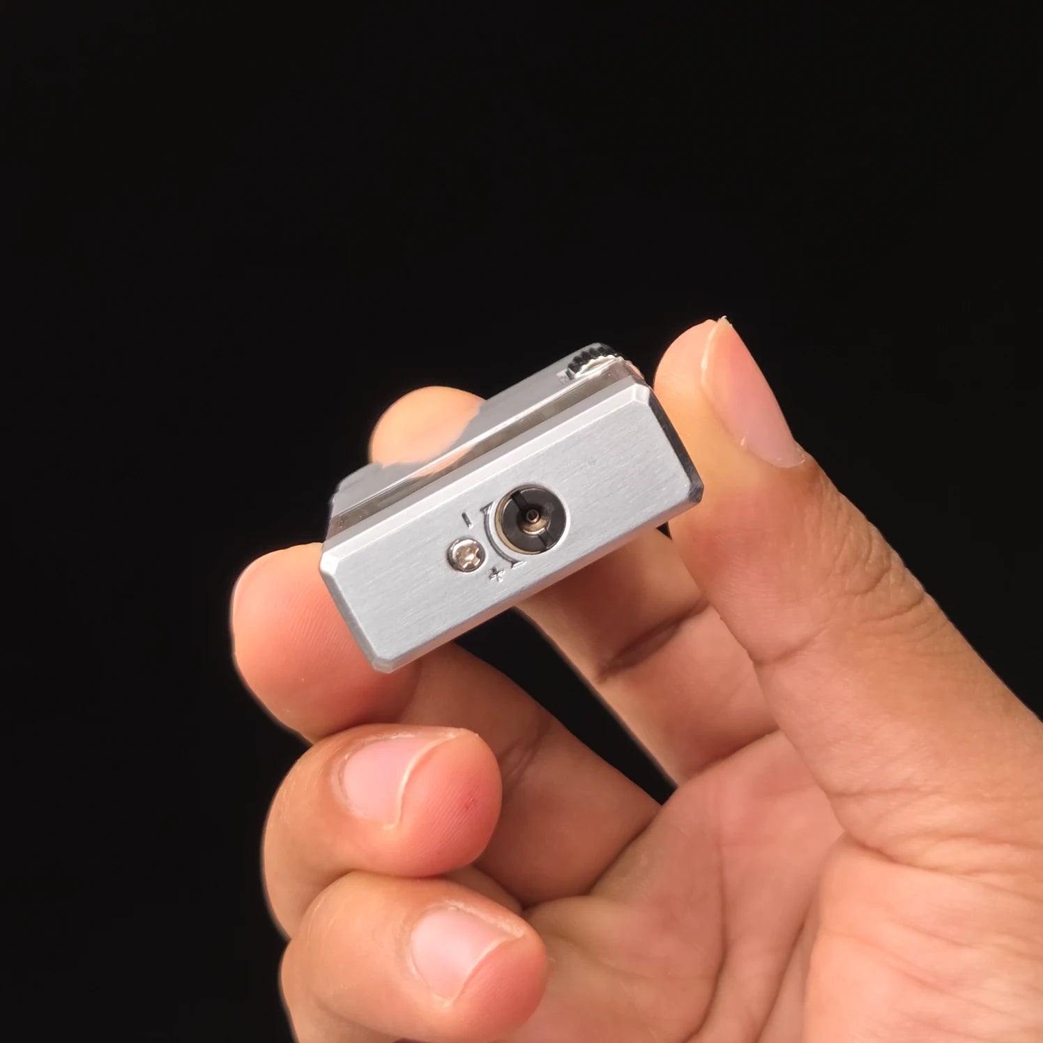 Dual Flame Mode Sleek Lighter (Metallic)