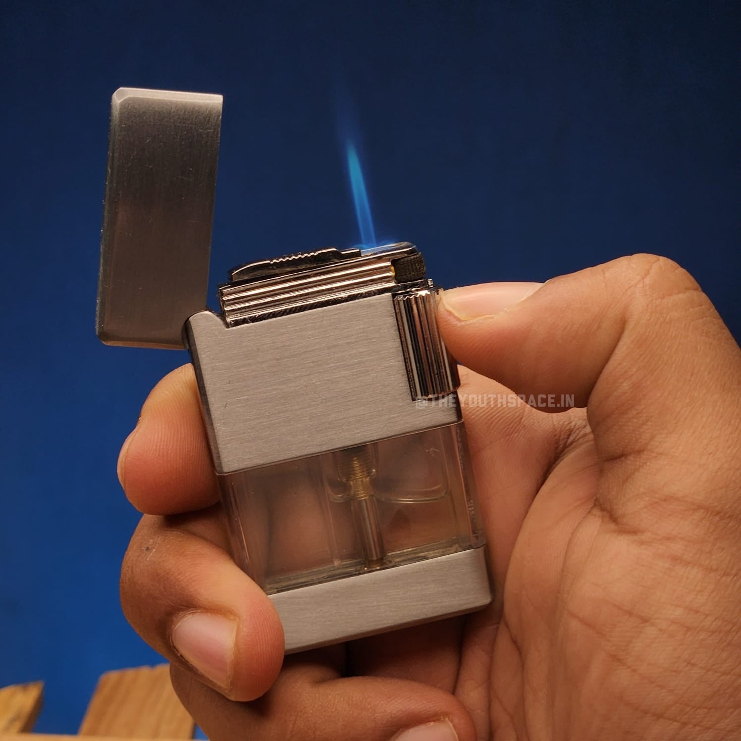 Dual Flame Mode Sleek Lighter (Metallic)