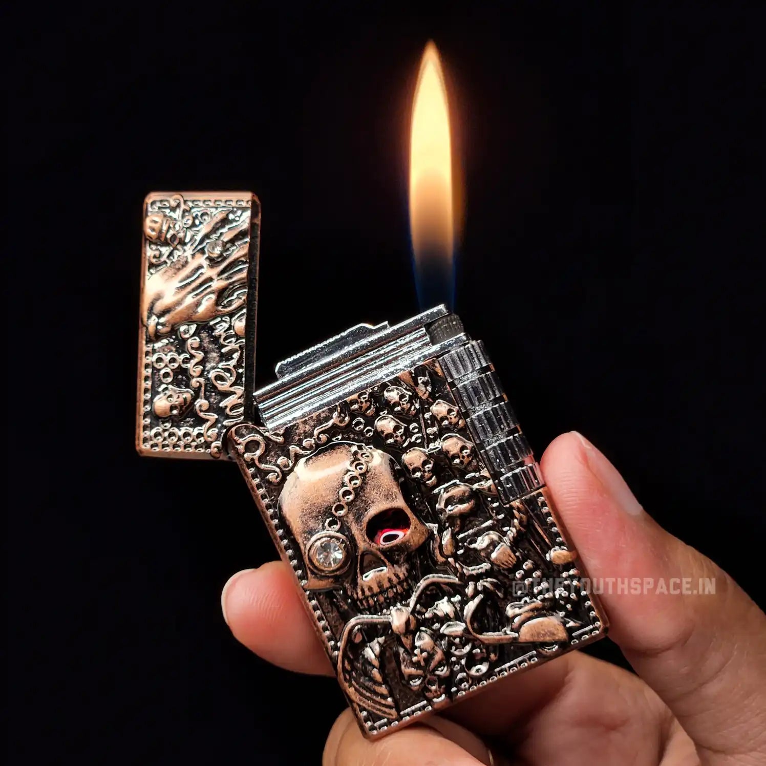 Crimson Eye Gothic Engraved Skull Lighter
