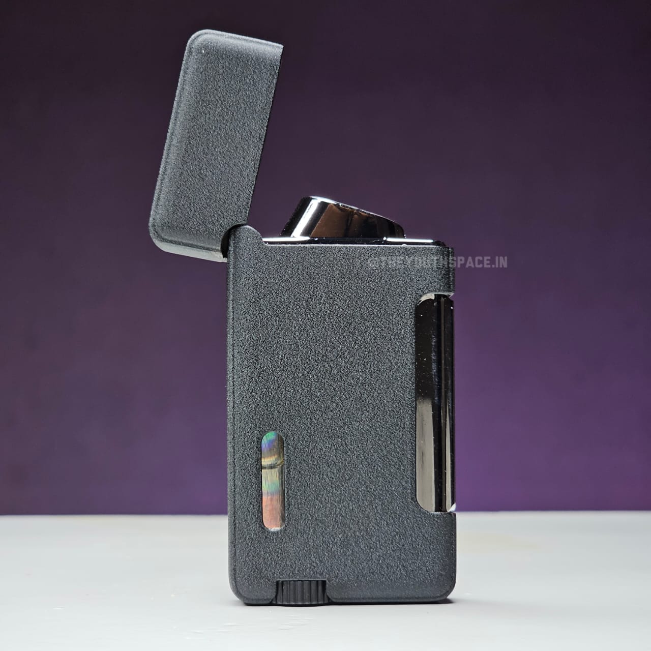 Sleek Fancy dual jet lighter