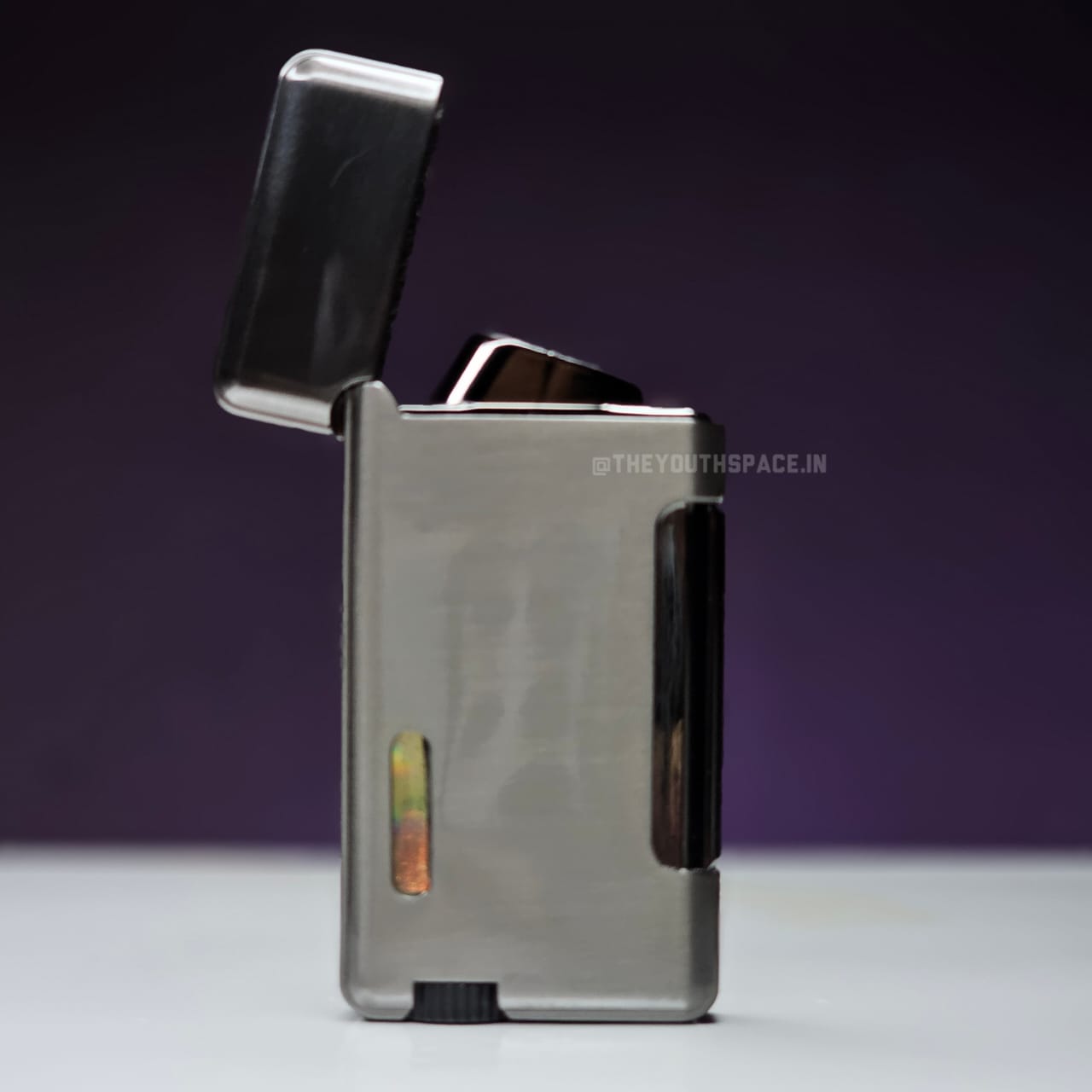 Sleek Fancy dual jet lighter