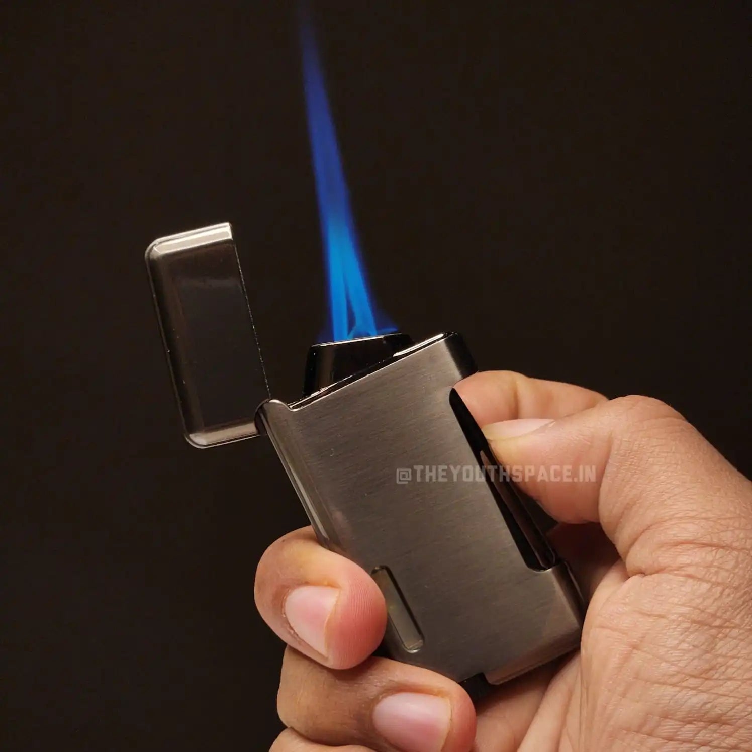 Sleek Fancy dual jet lighter