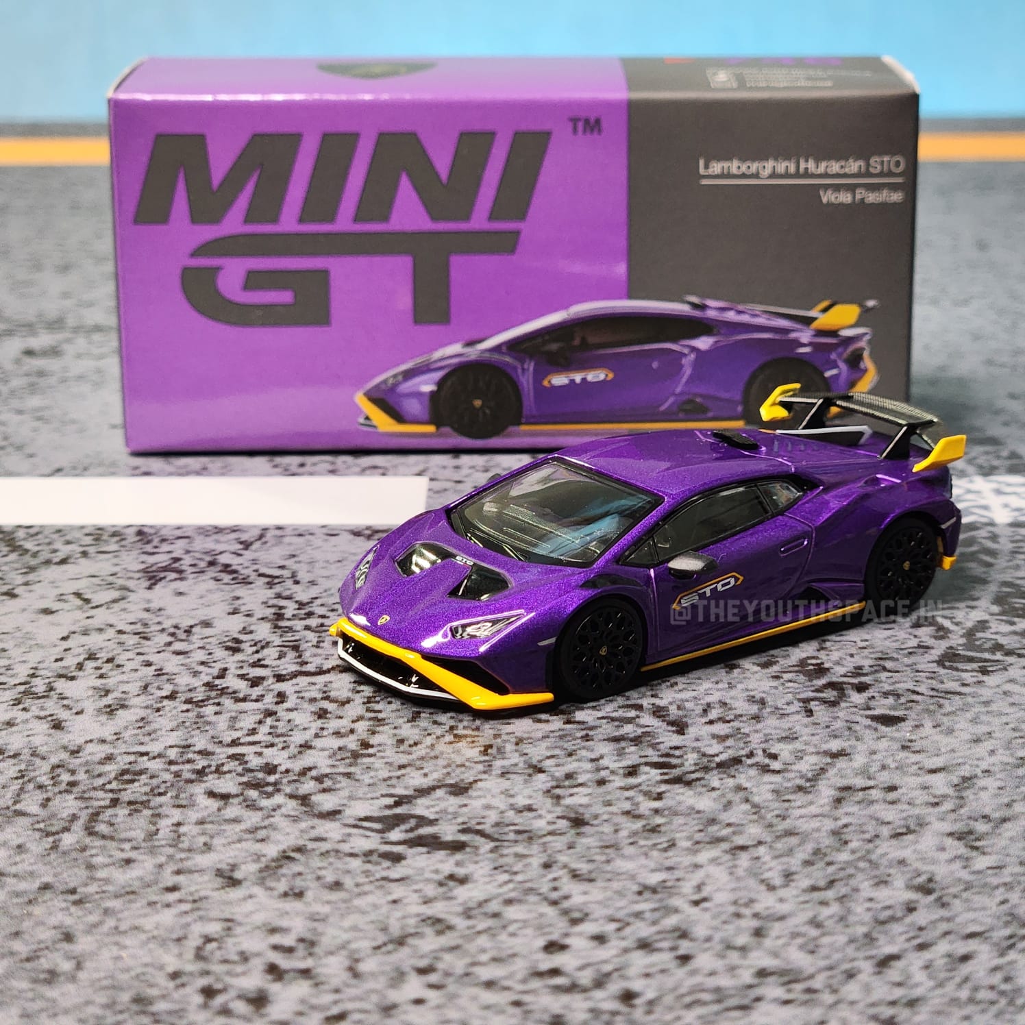 Mini GT Lamborghini Huracán STO Viola Pasifae