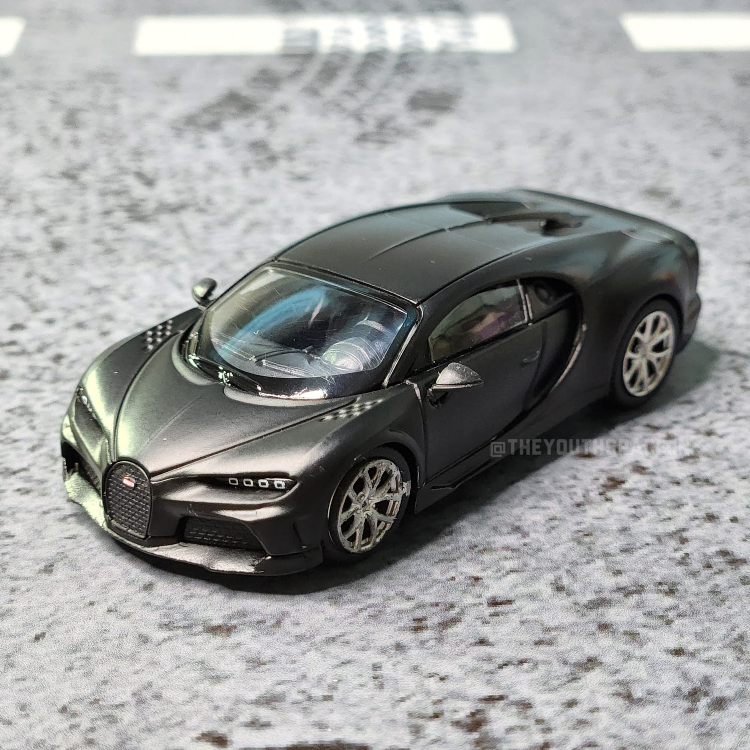 Mini GT Bugatti Chiron Super Sport 300+ Matte Black